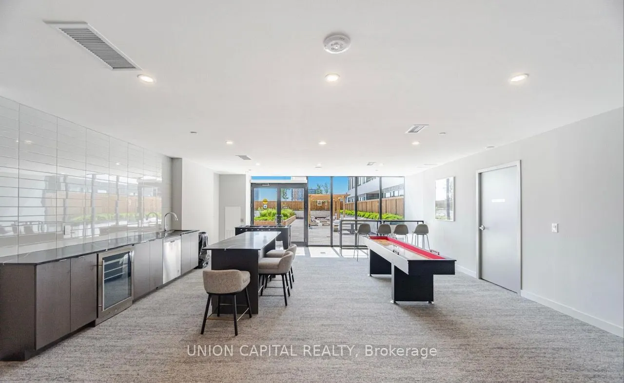 859 The Queensway, #425