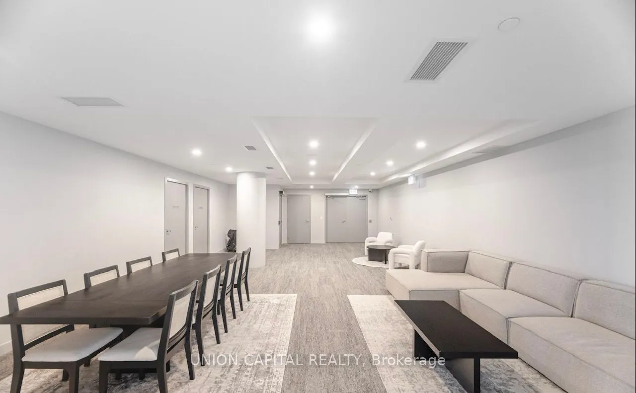 859 The Queensway, #425