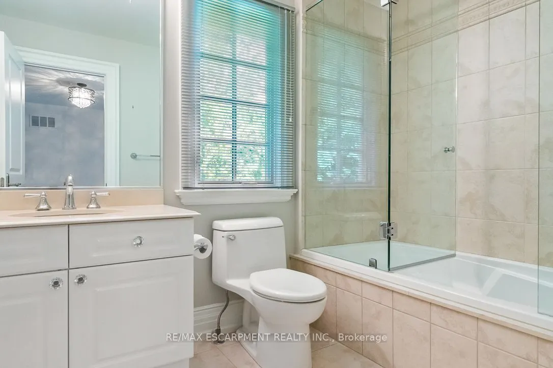 1229 Minaki Road