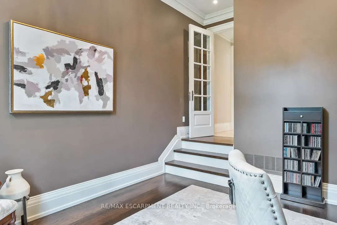 1229 Minaki Road