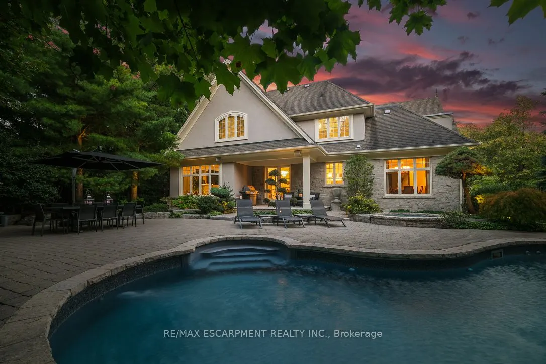 1229 Minaki Road