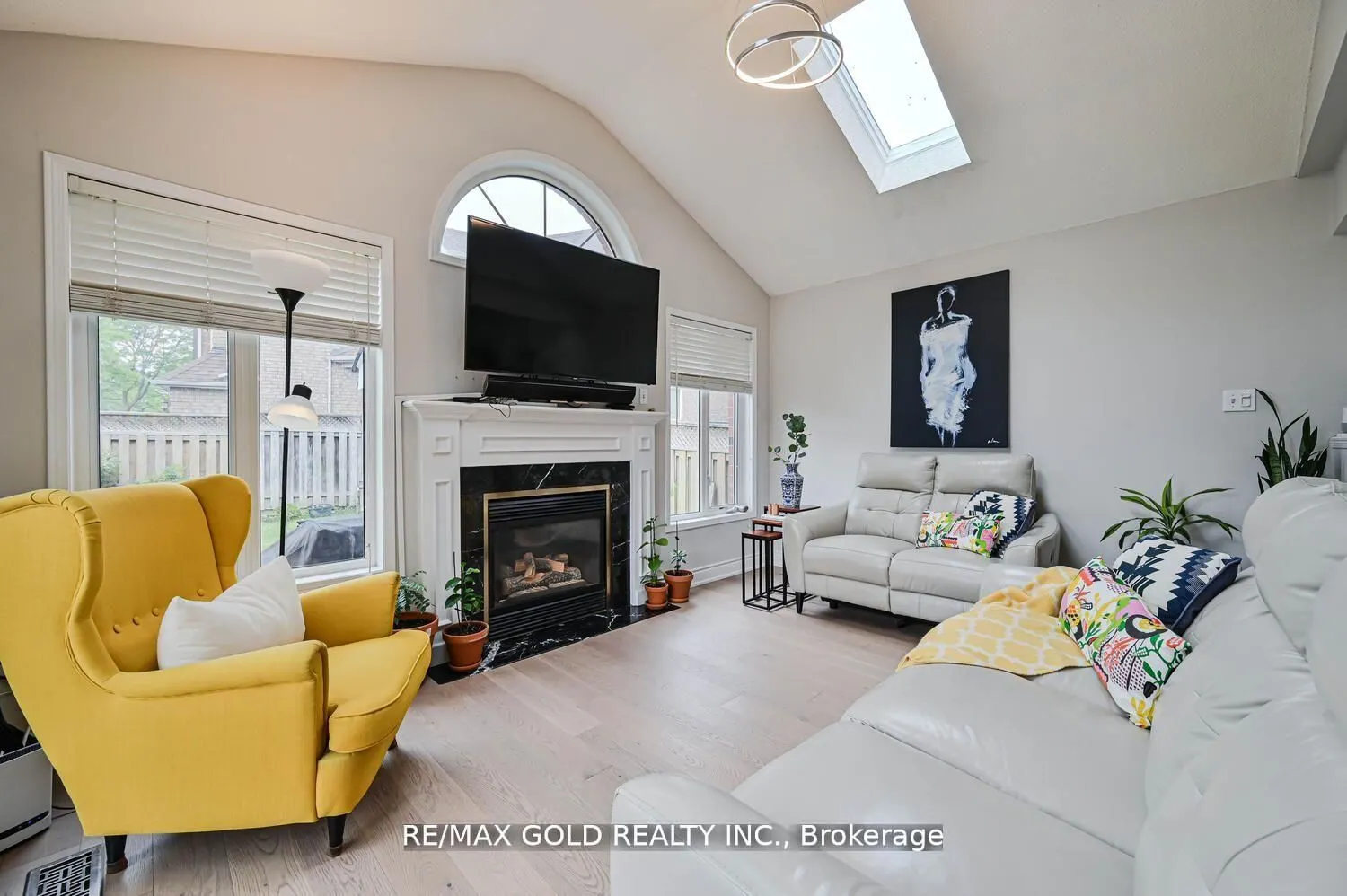 44 Ribbon Drive