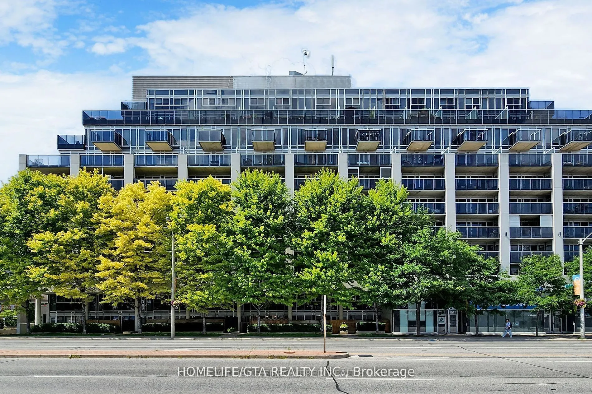 1040 The Queensway Avenue, #710