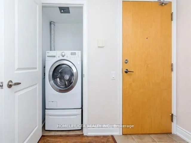 1040 The Queensway Avenue, #710