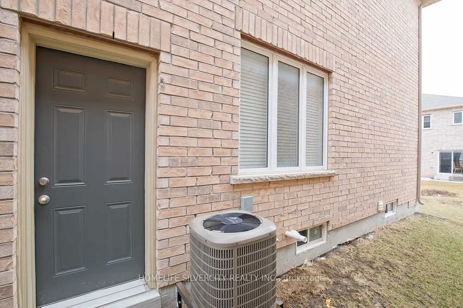 58 Lanark Circle