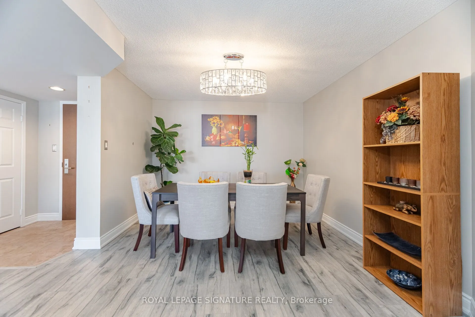 45 Kingsbridge Garden Circle, #3208