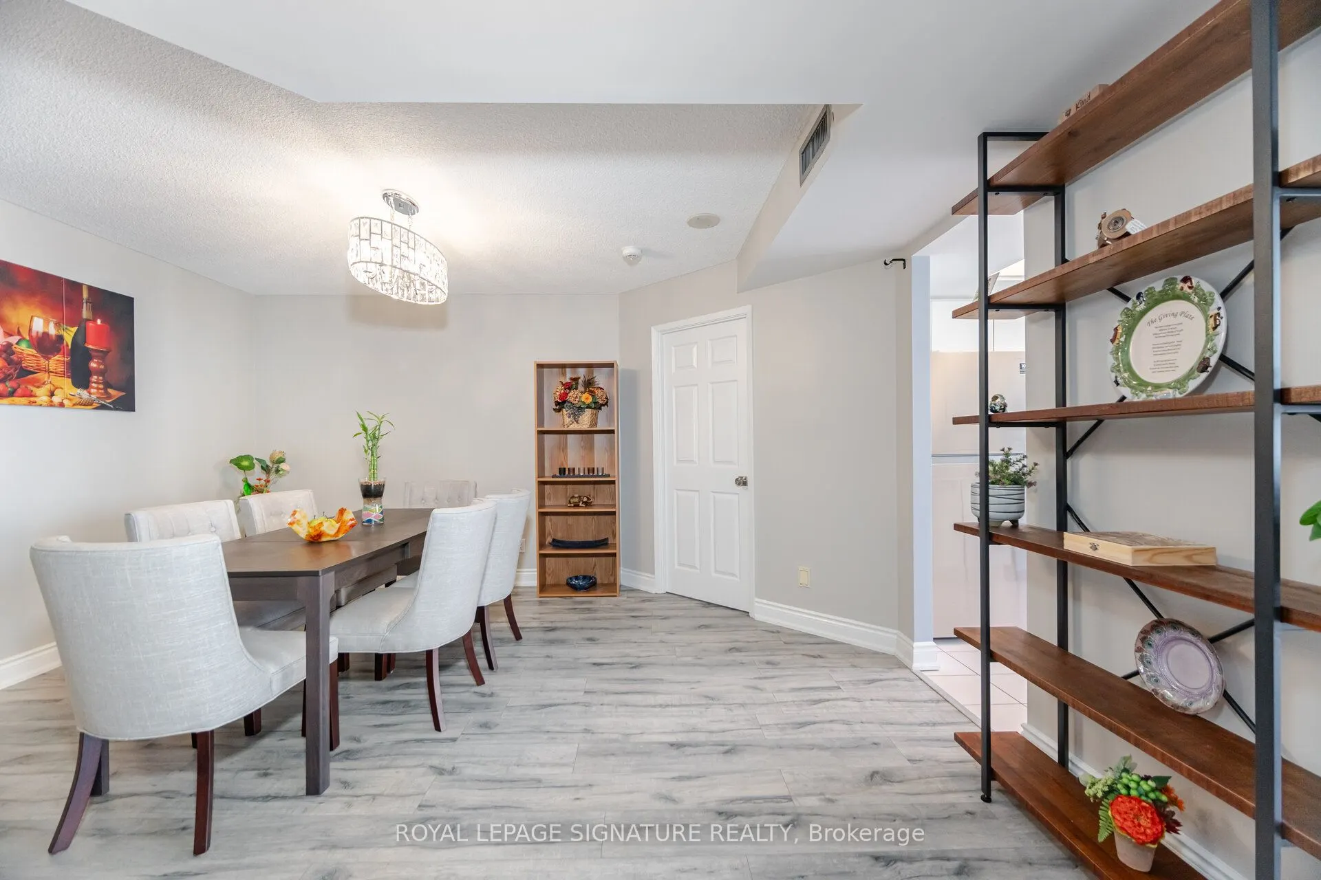 45 Kingsbridge Garden Circle, #3208