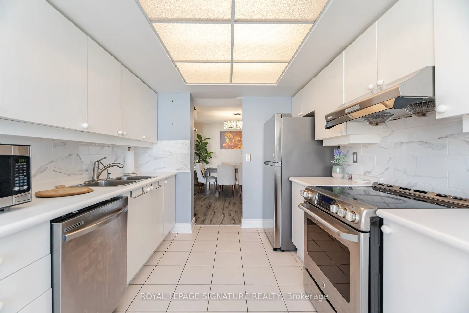 45 Kingsbridge Garden Circle, #3208