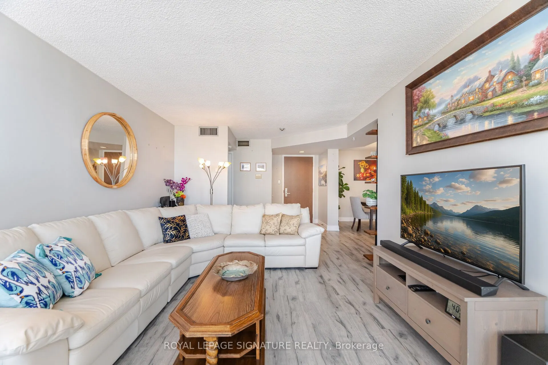 45 Kingsbridge Garden Circle, #3208