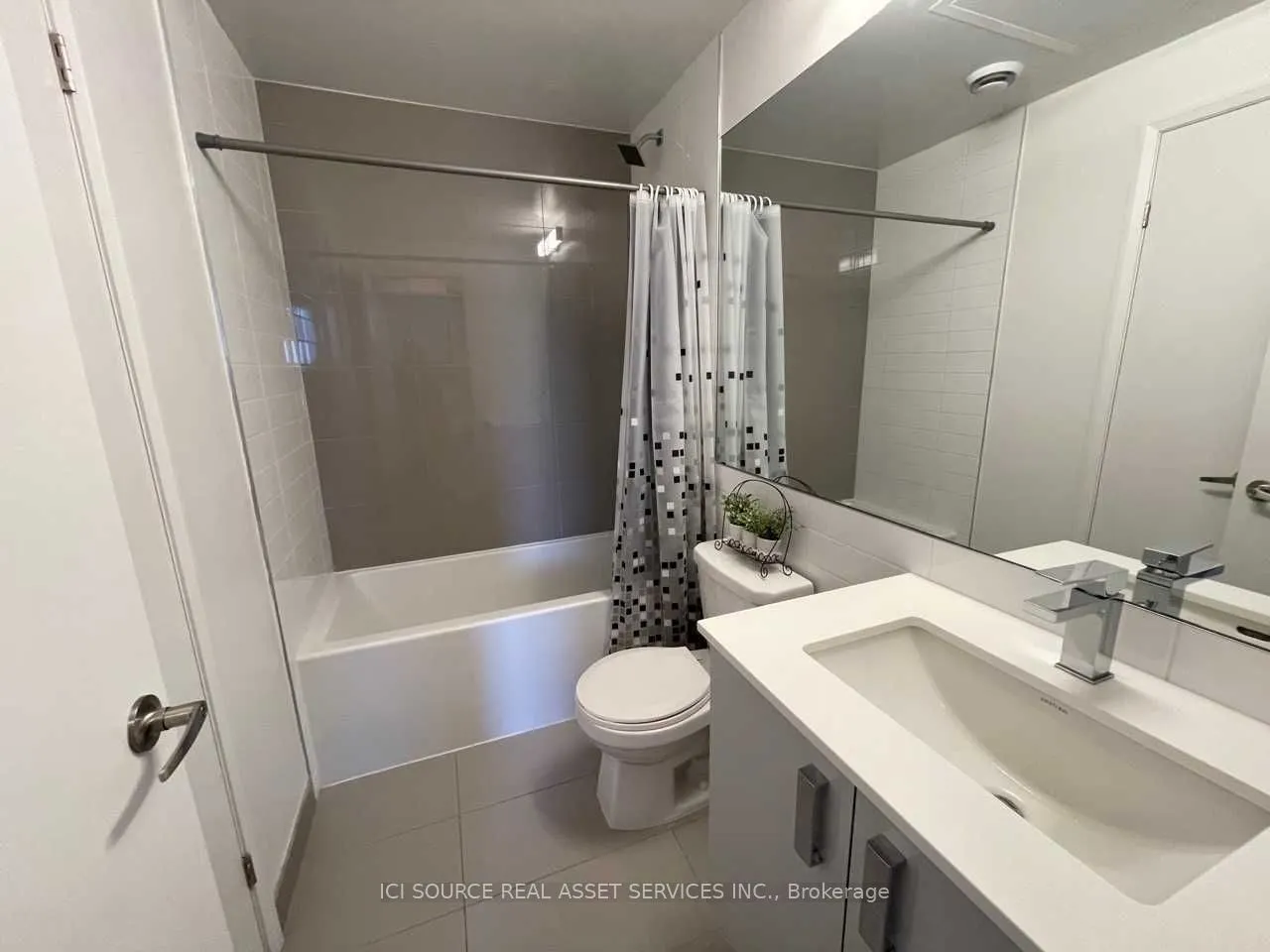 30 Gibbs Road, #2503