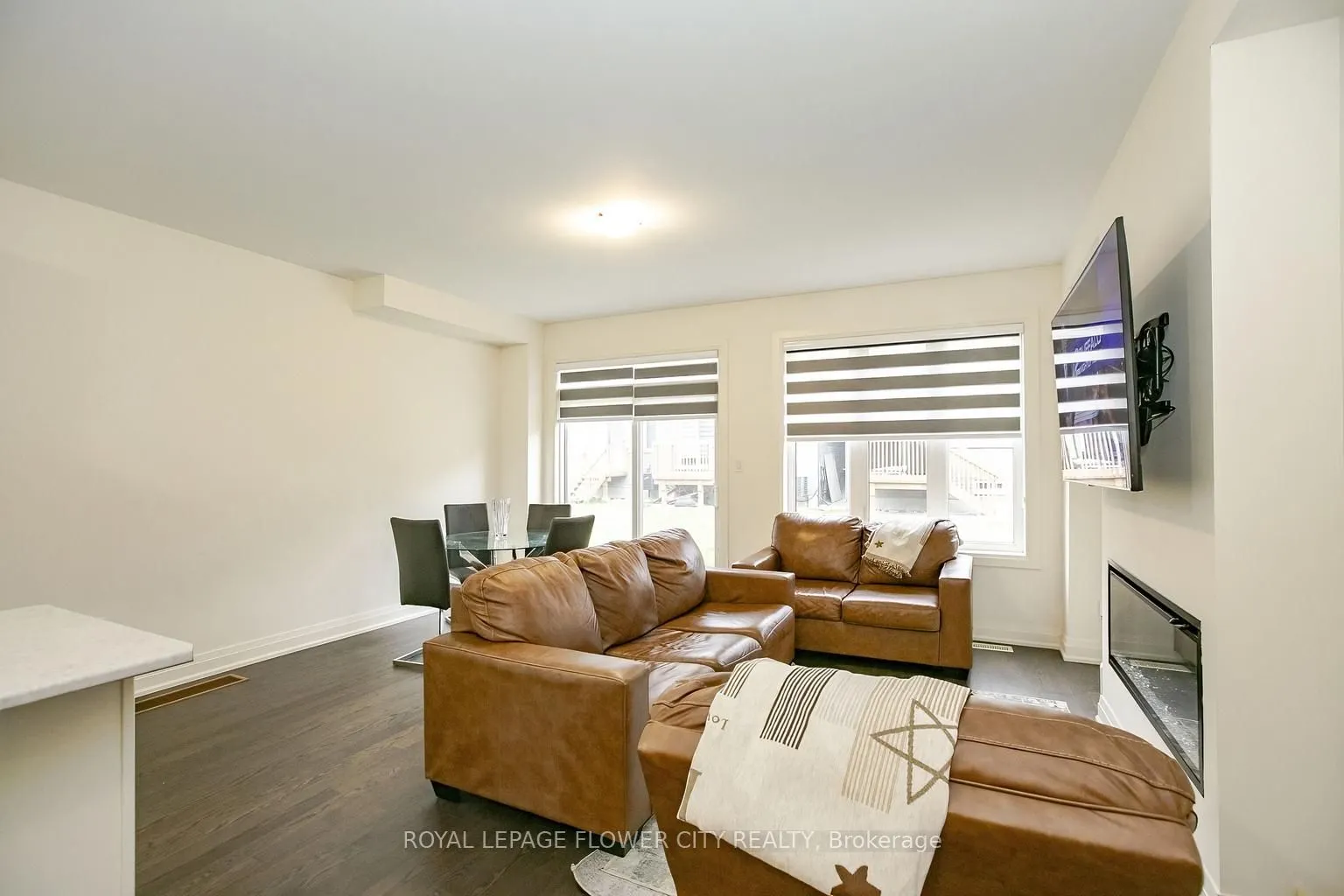 114 Adventura Road