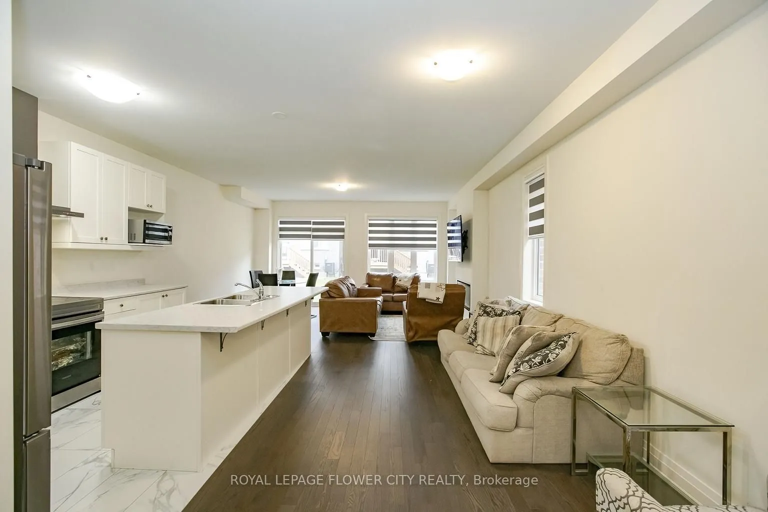 114 Adventura Road