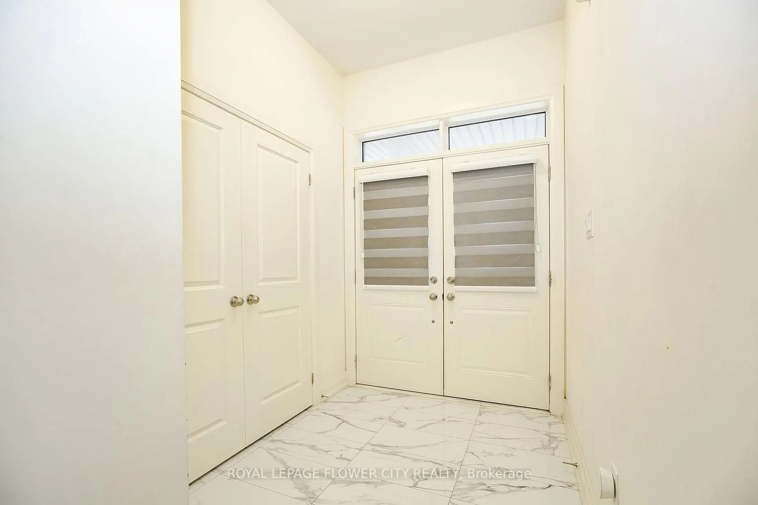 114 Adventura Road