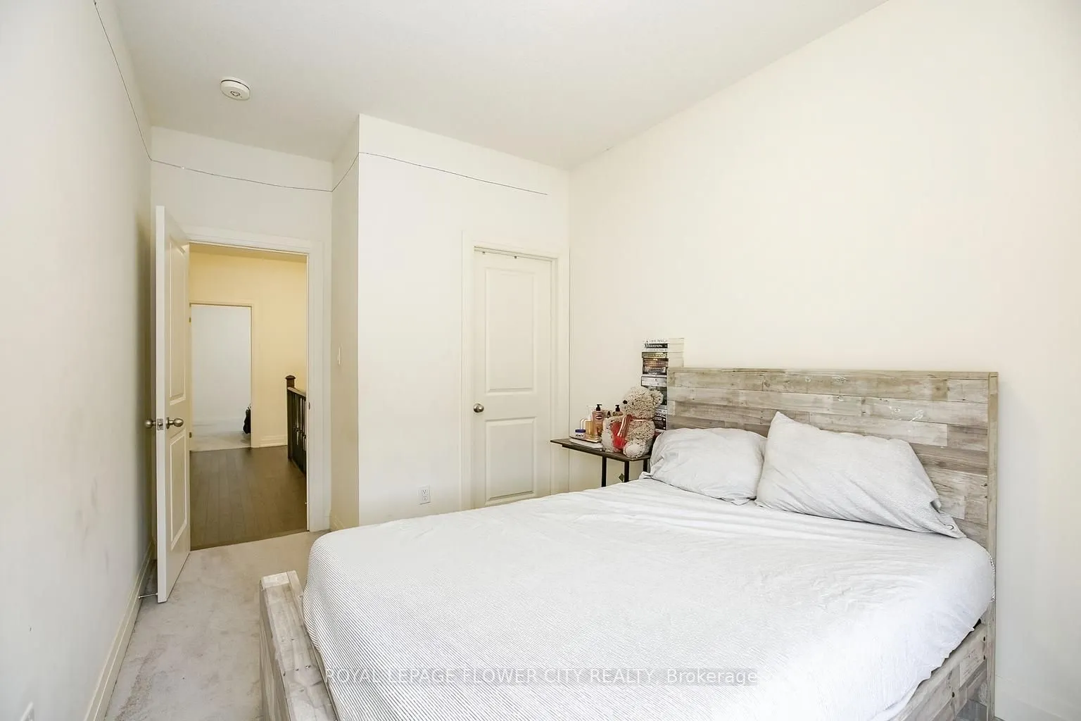 114 Adventura Road