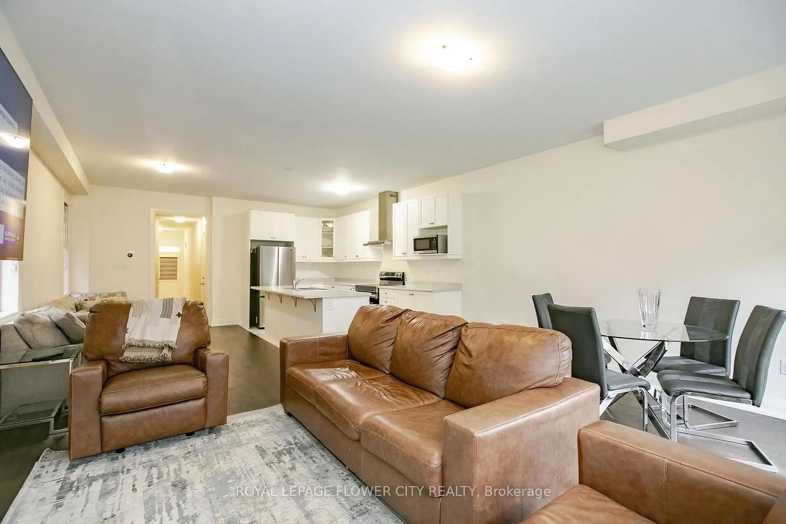 114 Adventura Road