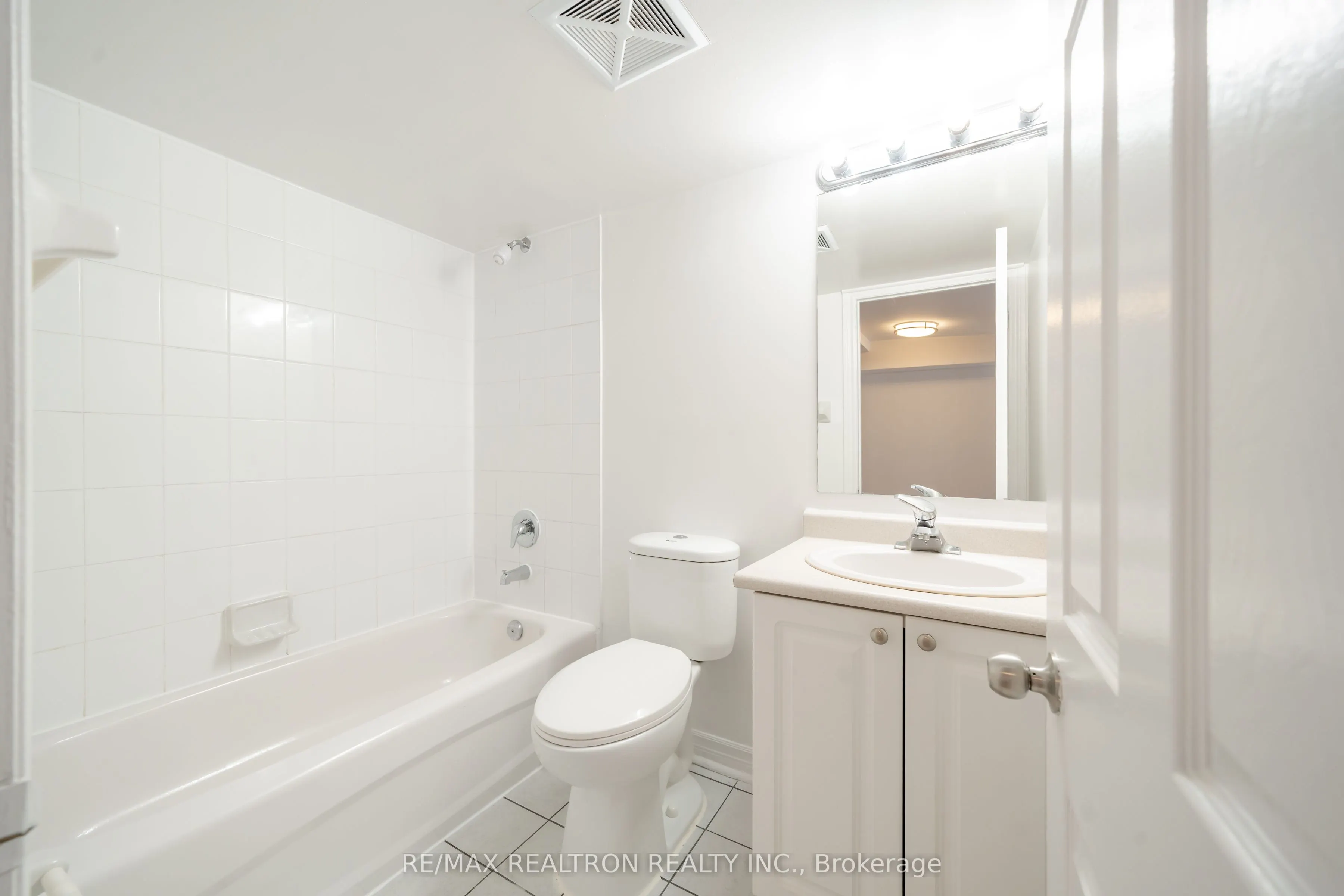 1407 Dupont Street, #307