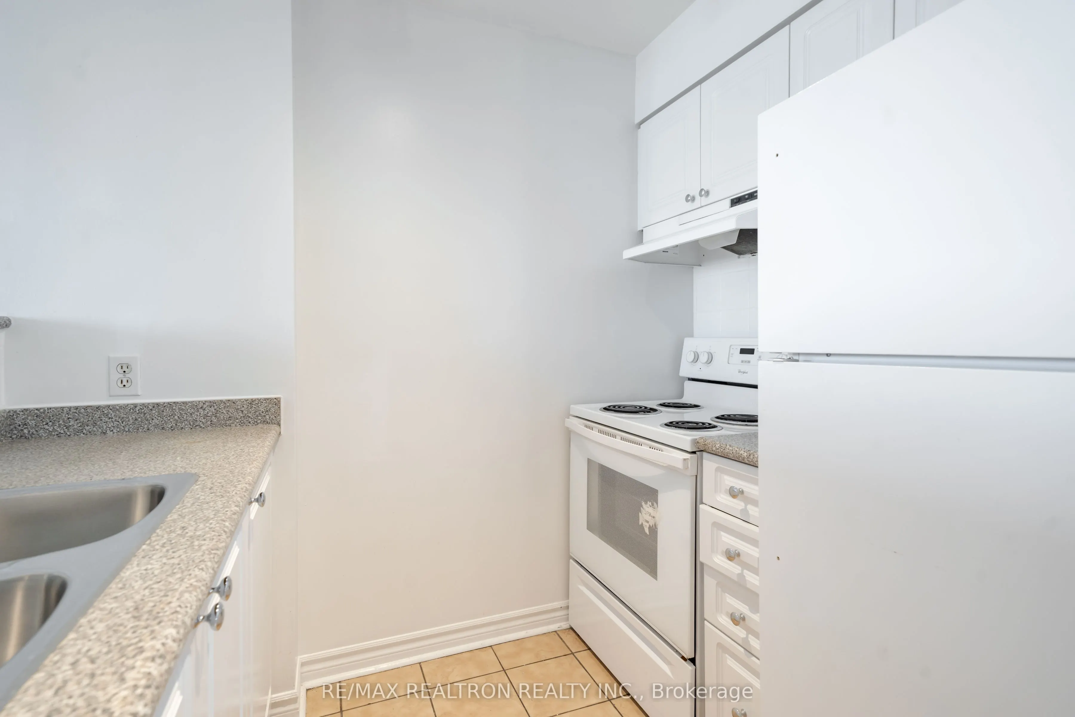 1407 Dupont Street, #402