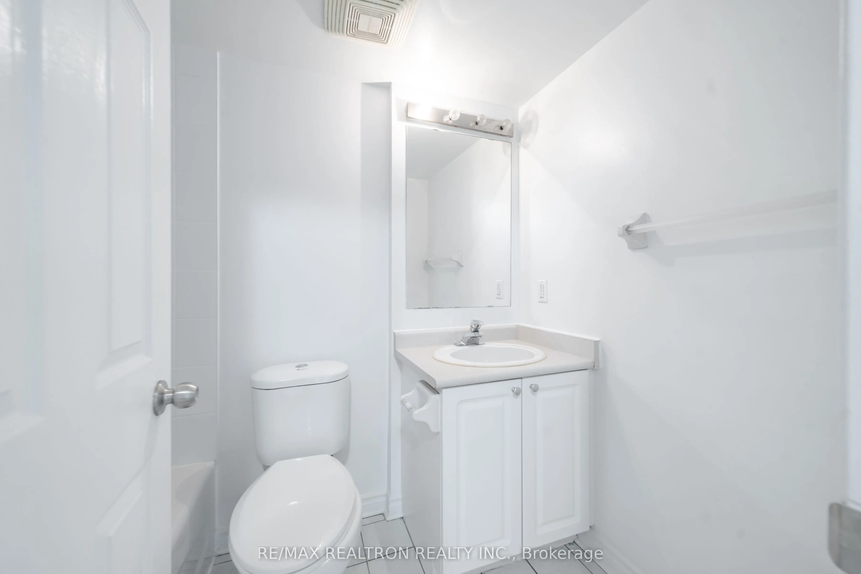 1407 Dupont Street, #402