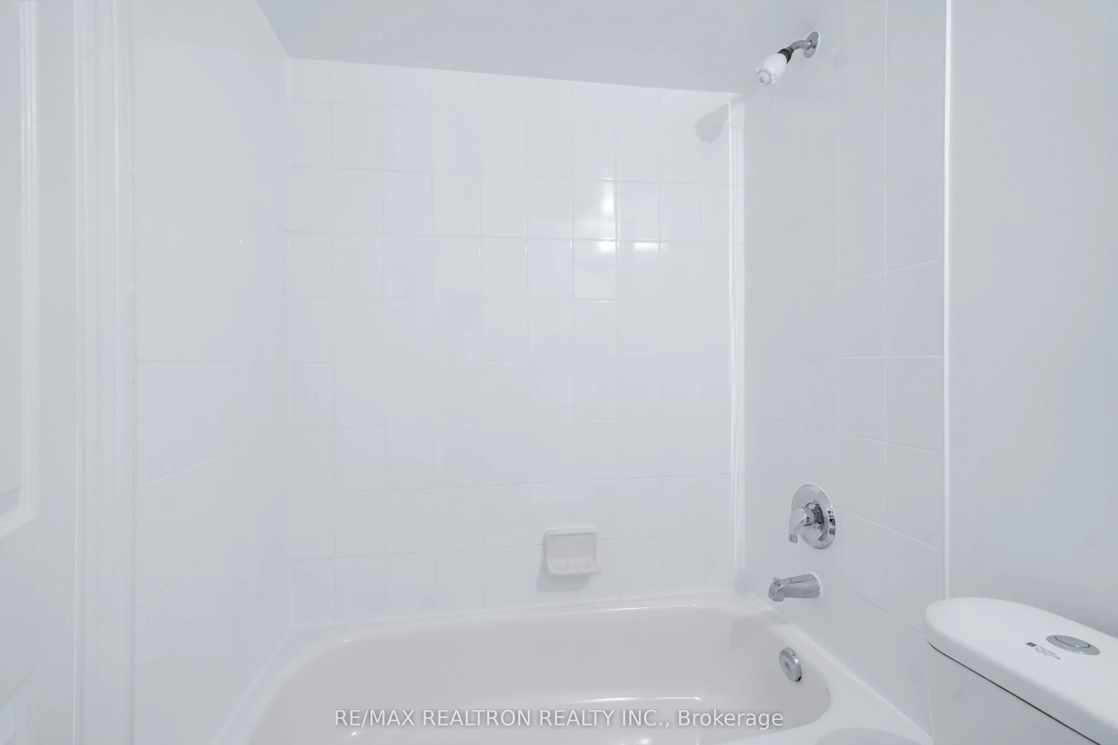 1407 Dupont Street, #402