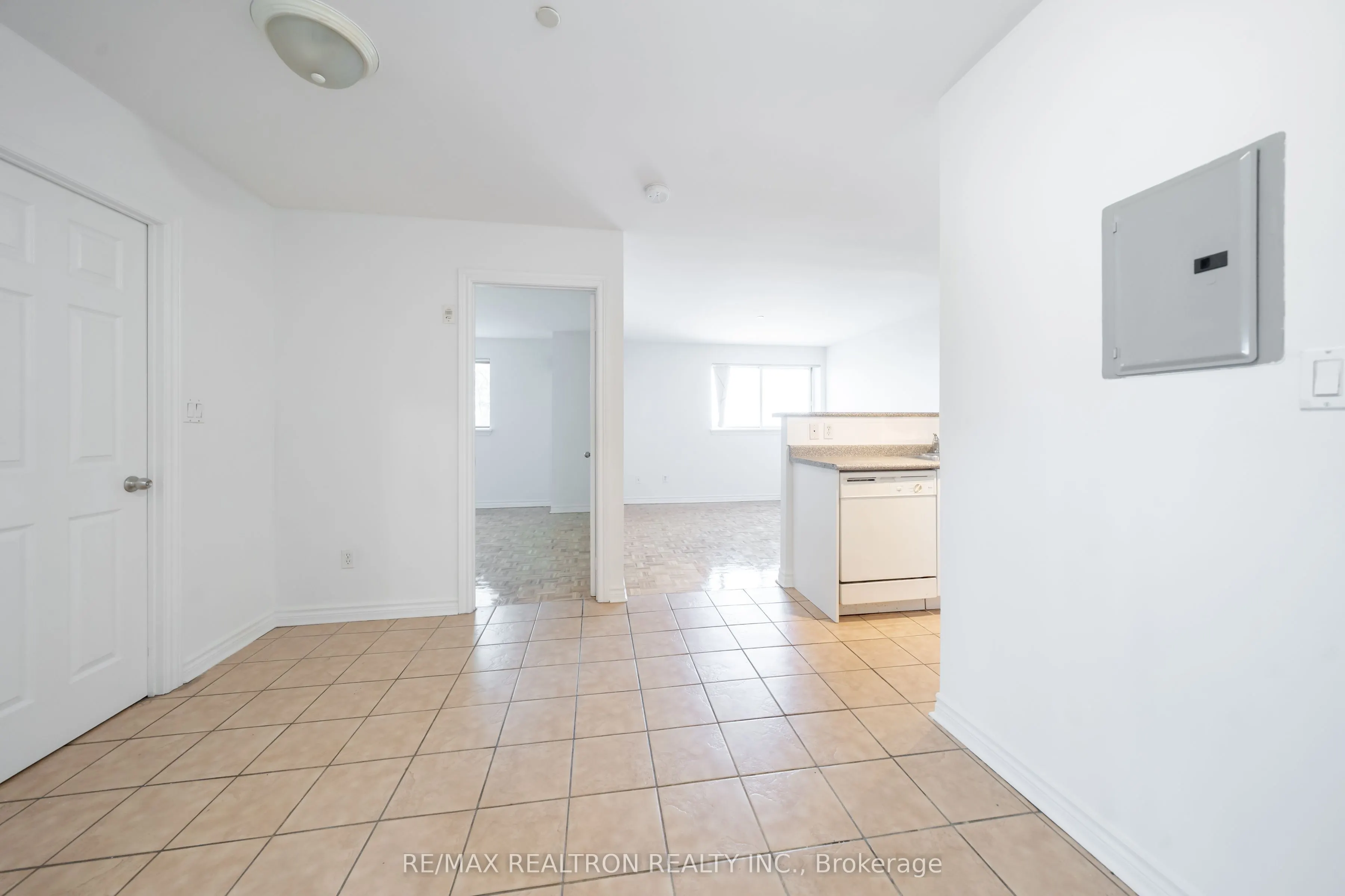 1407 Dupont Street, #402