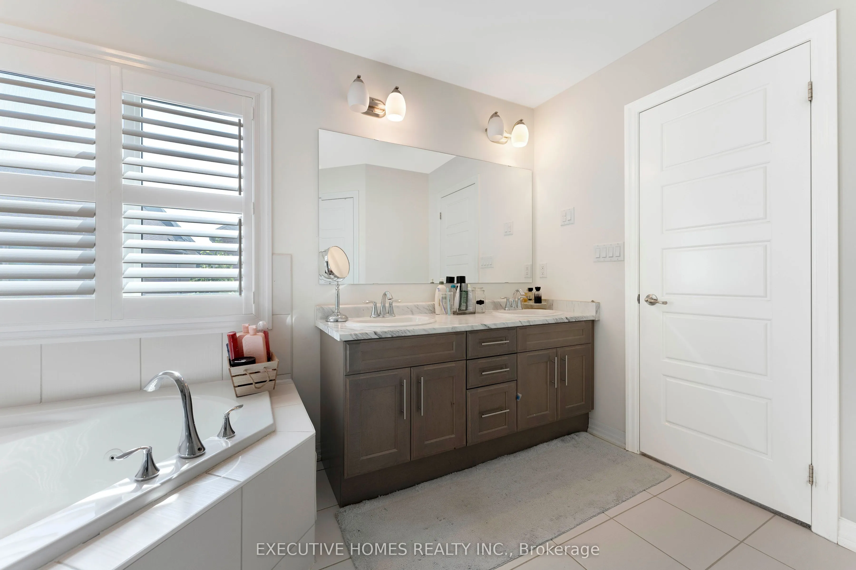 3216 Carding Mill Trail