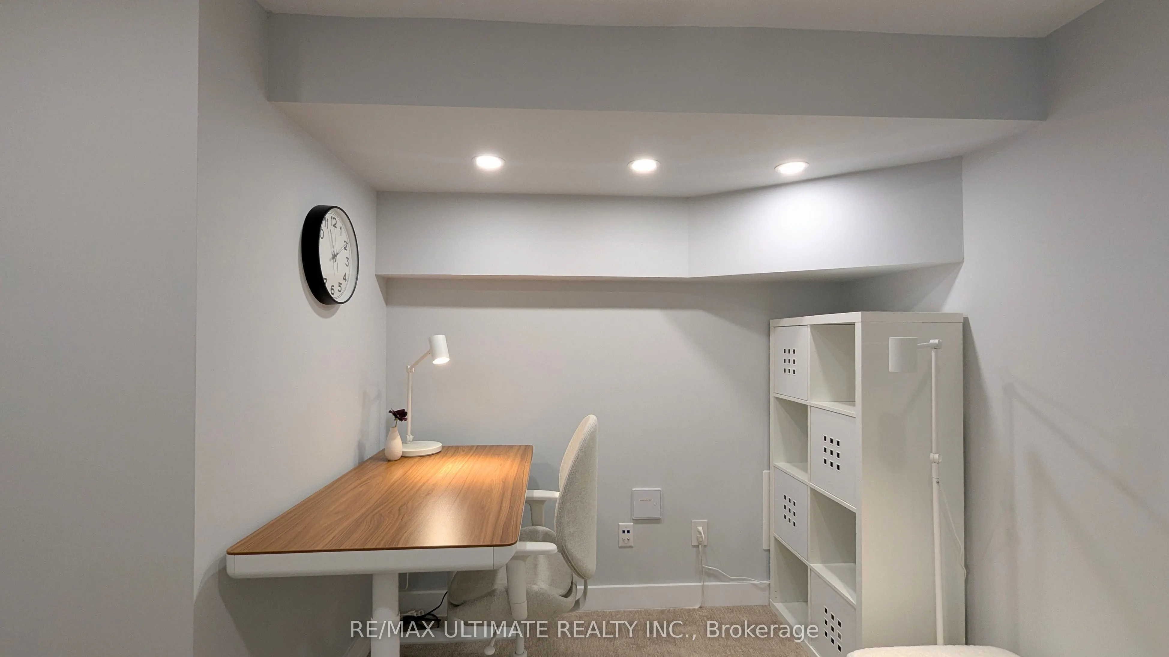1101 Lakeshore Road W, #Lower