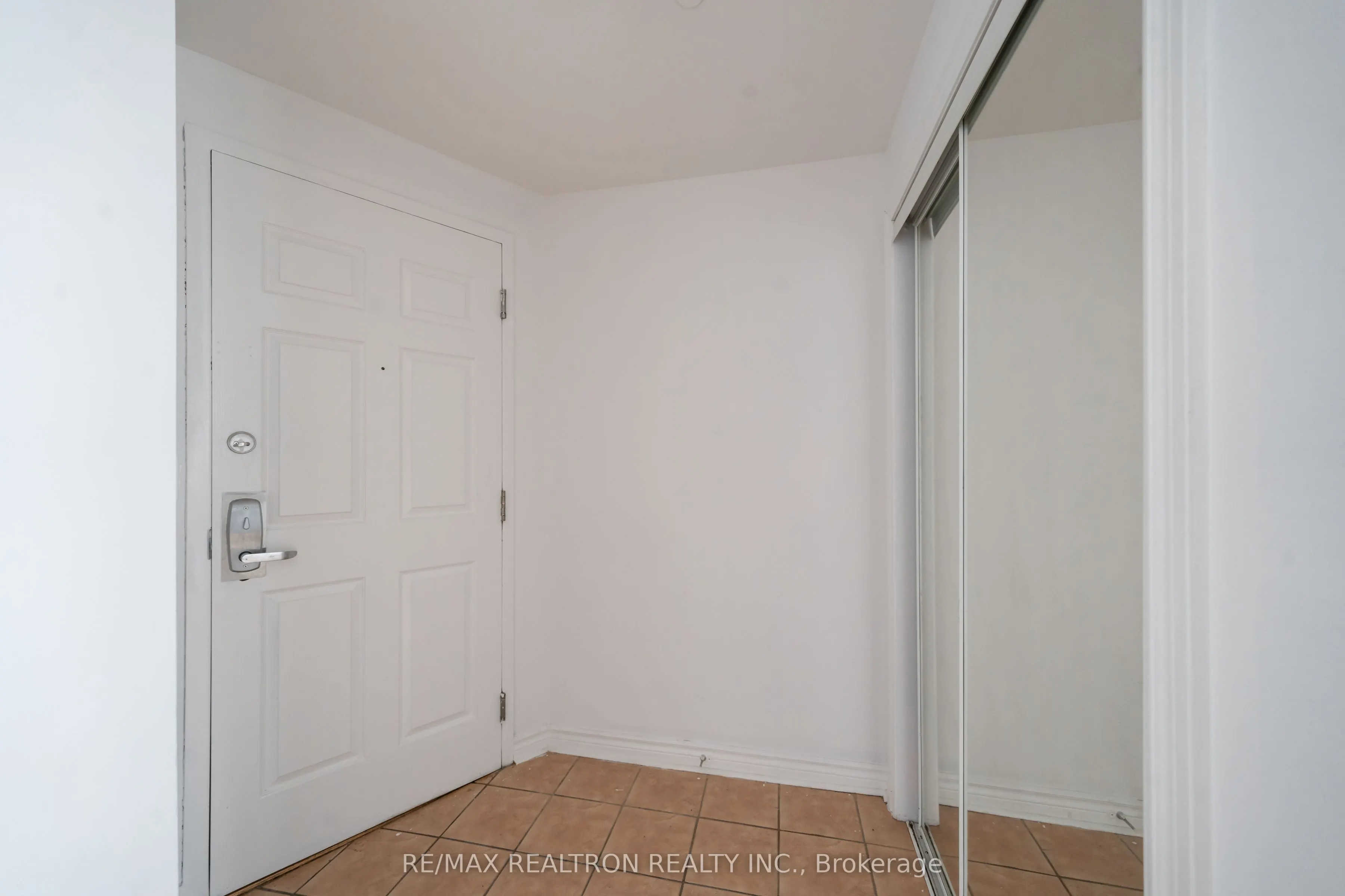1407 Dupont Street, #110