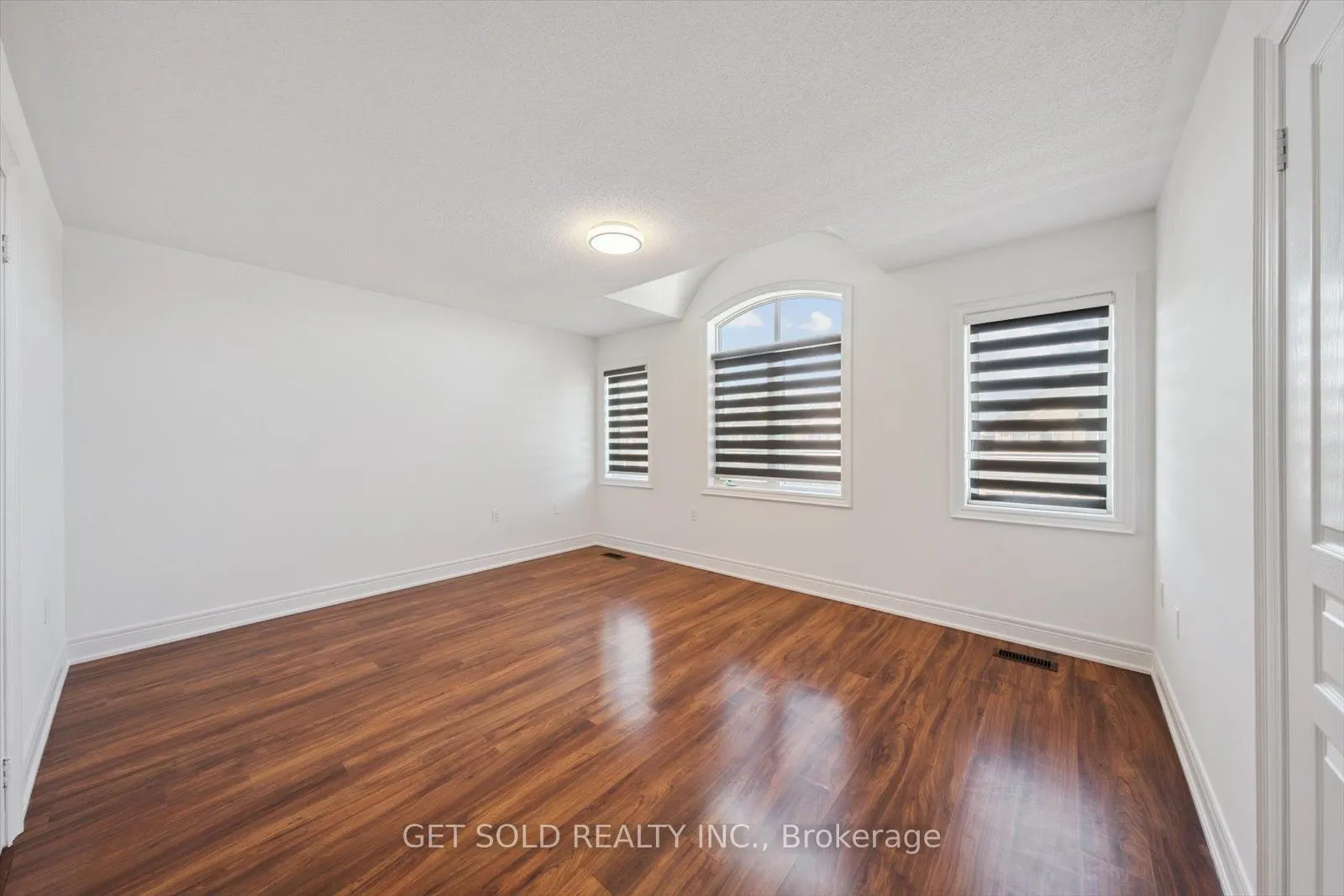 49 Blackberry Valley Crescent