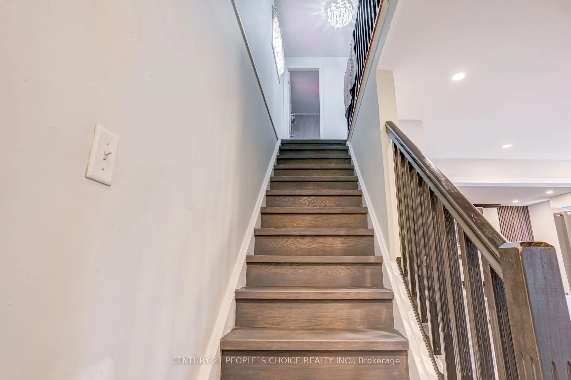 18 Hernon Court