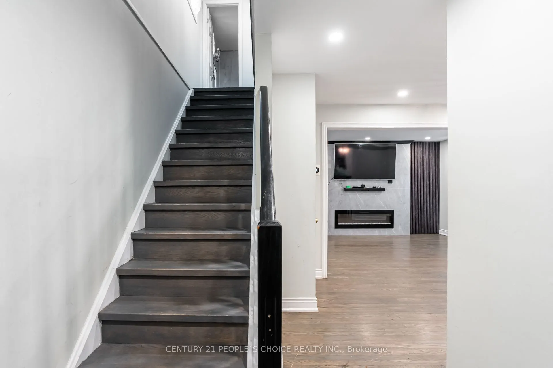 18 Hernon Court