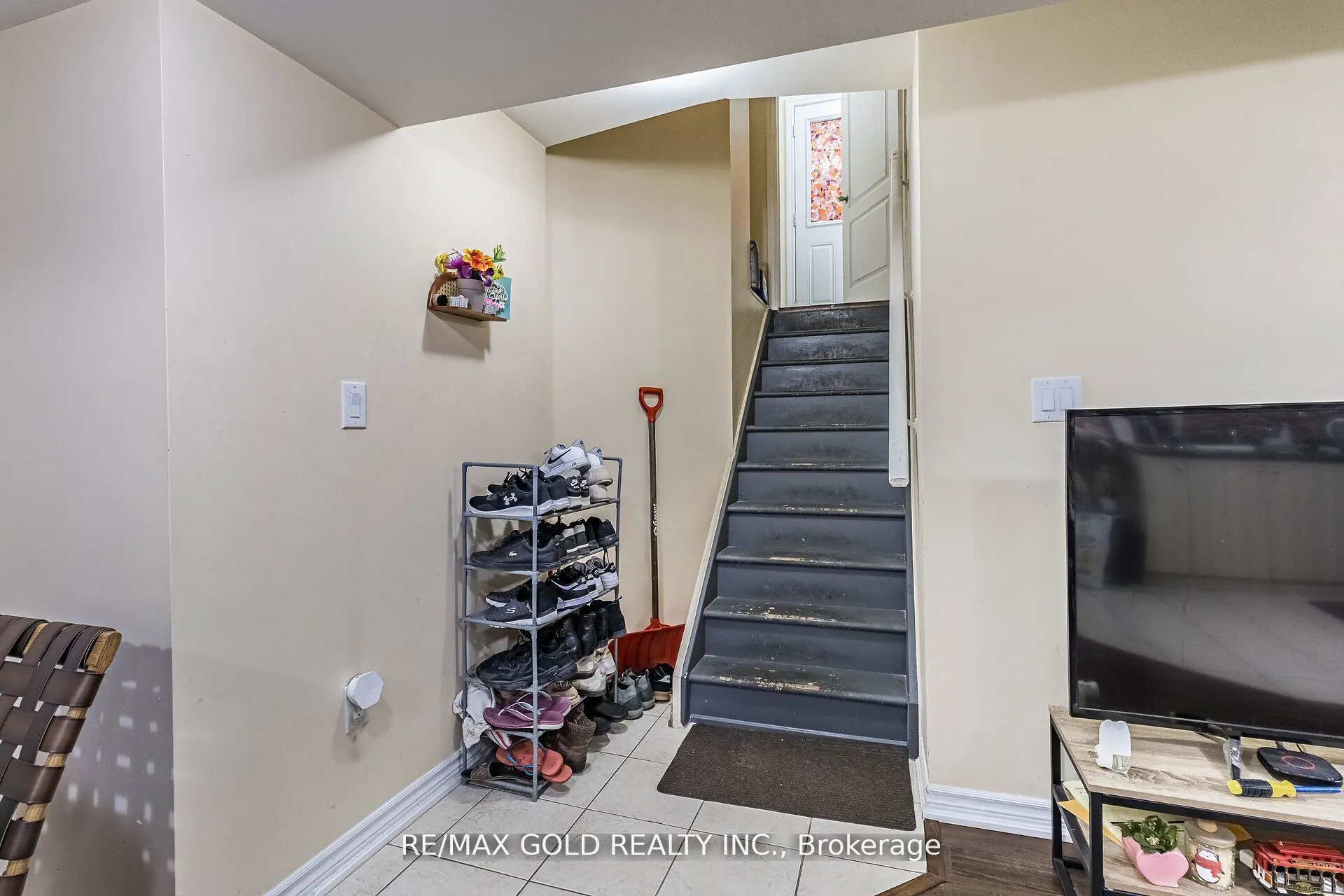4 Mistletoe Place