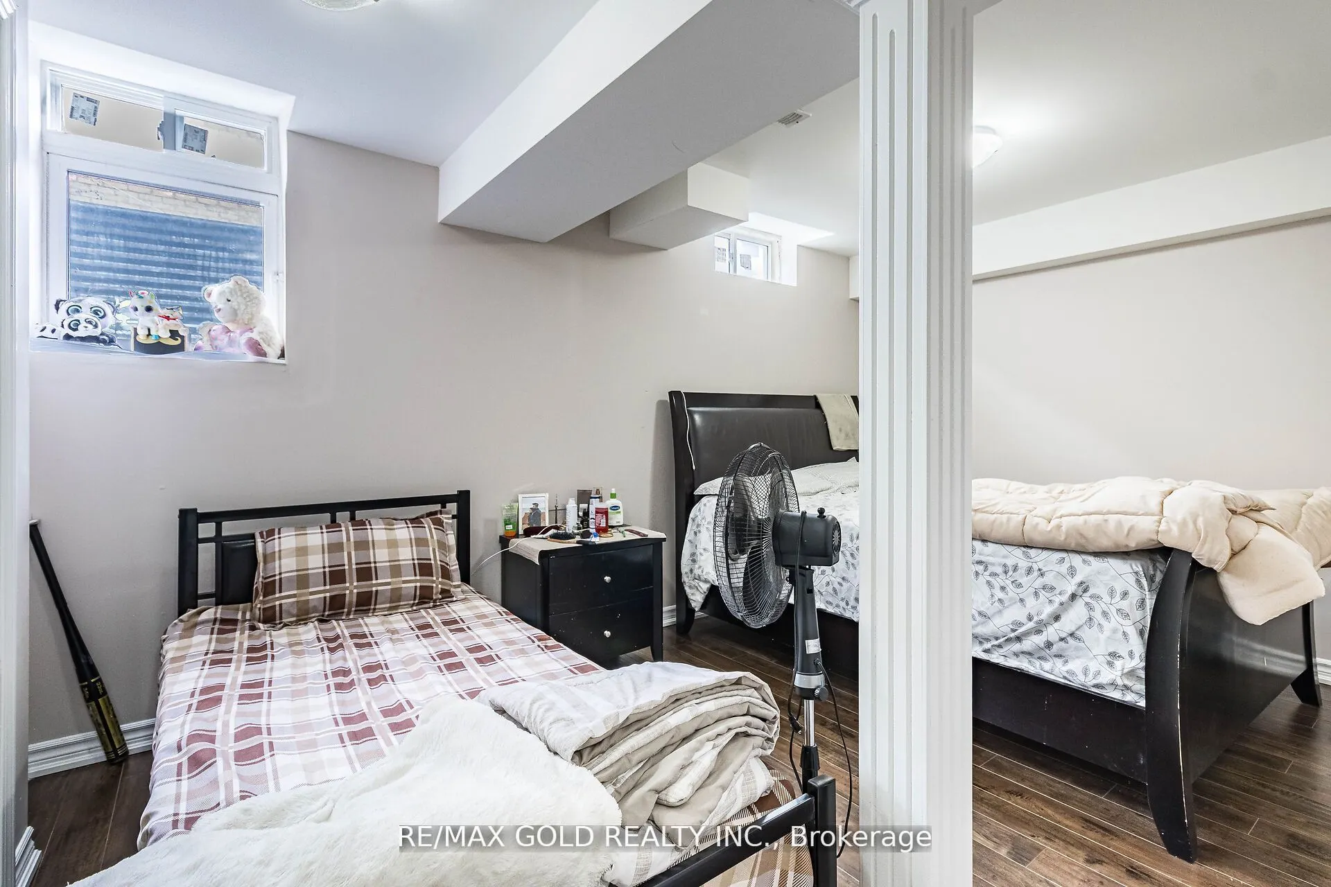 4 Mistletoe Place