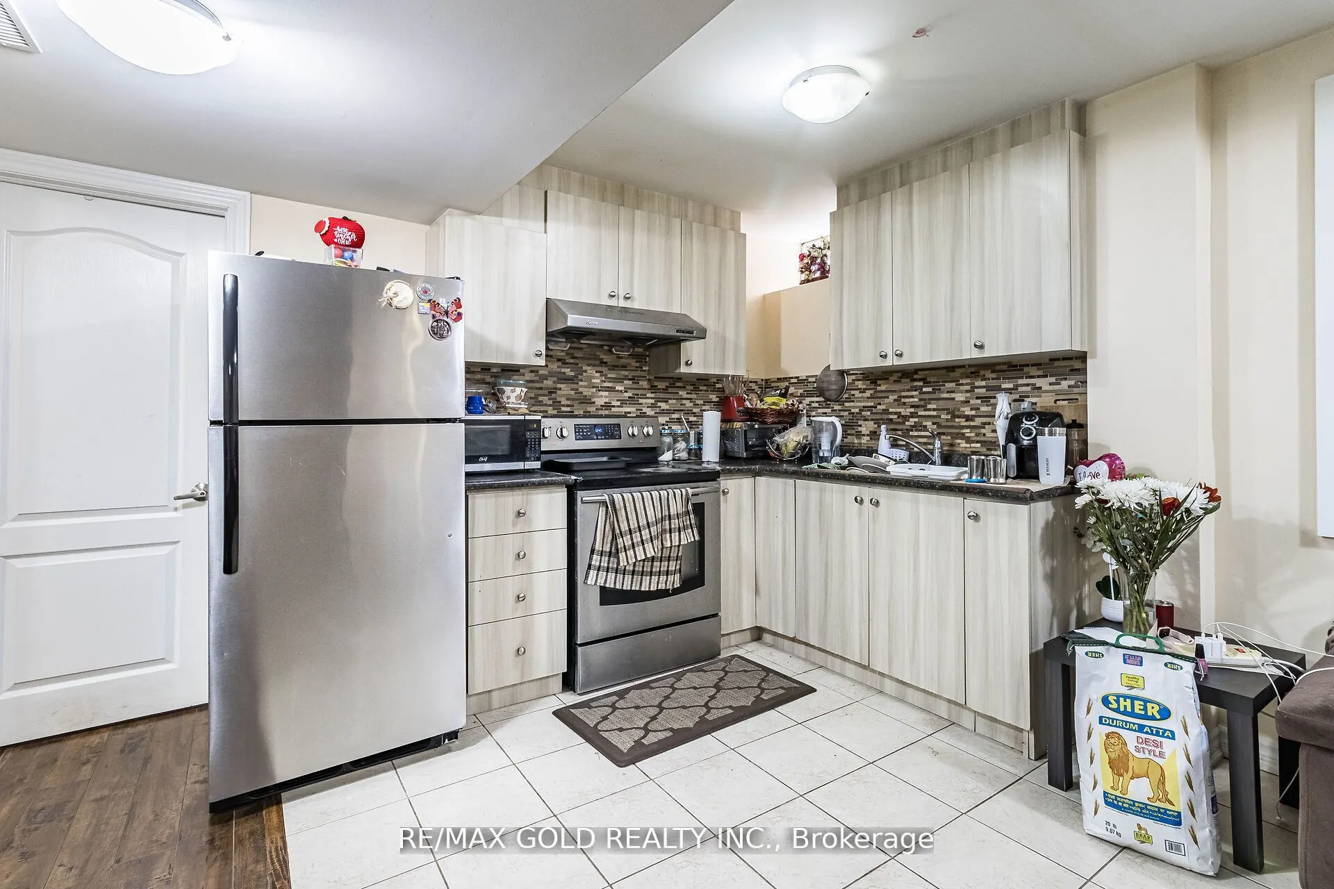 4 Mistletoe Place