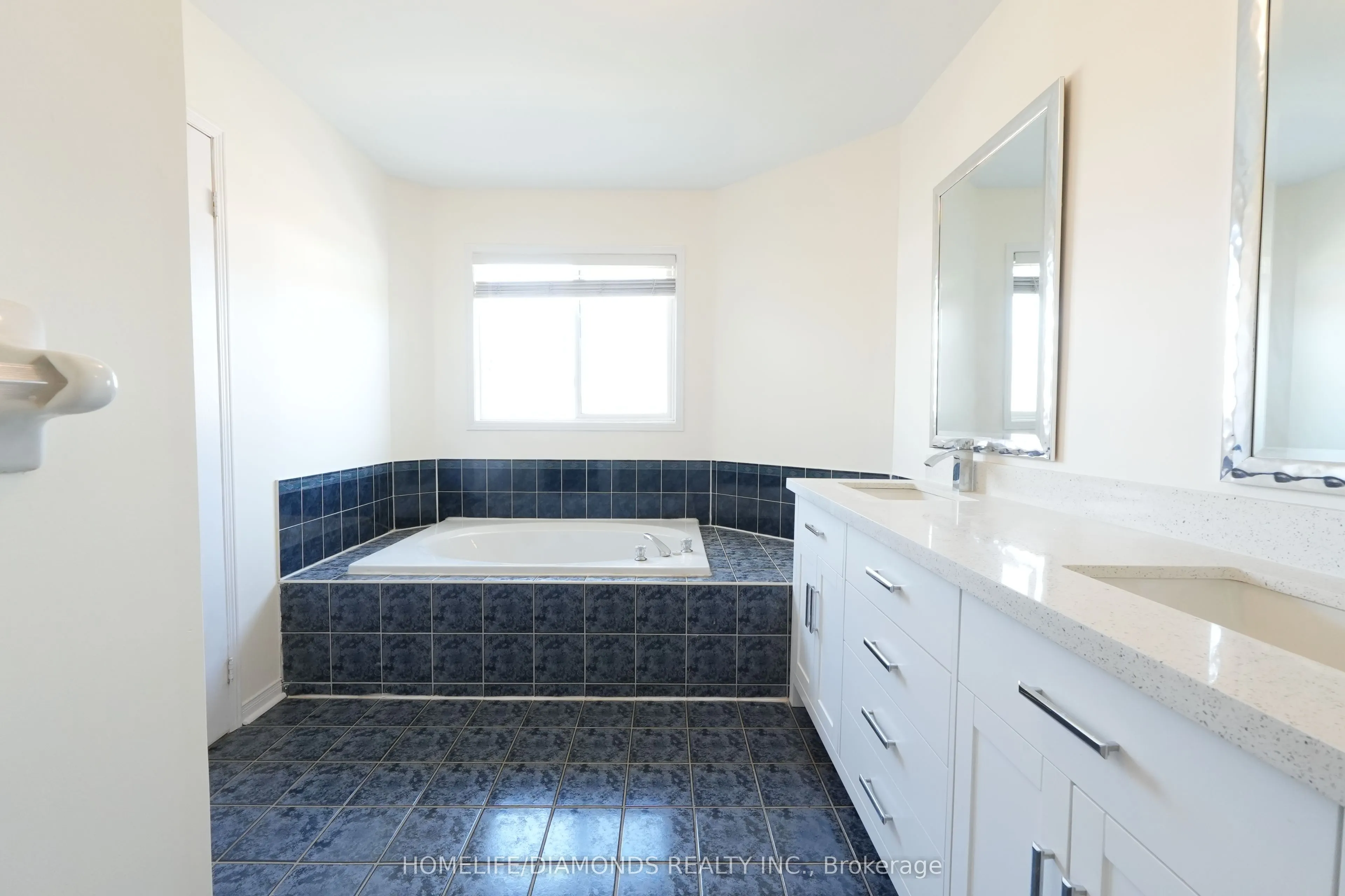 5267 BROOKWOOD Court