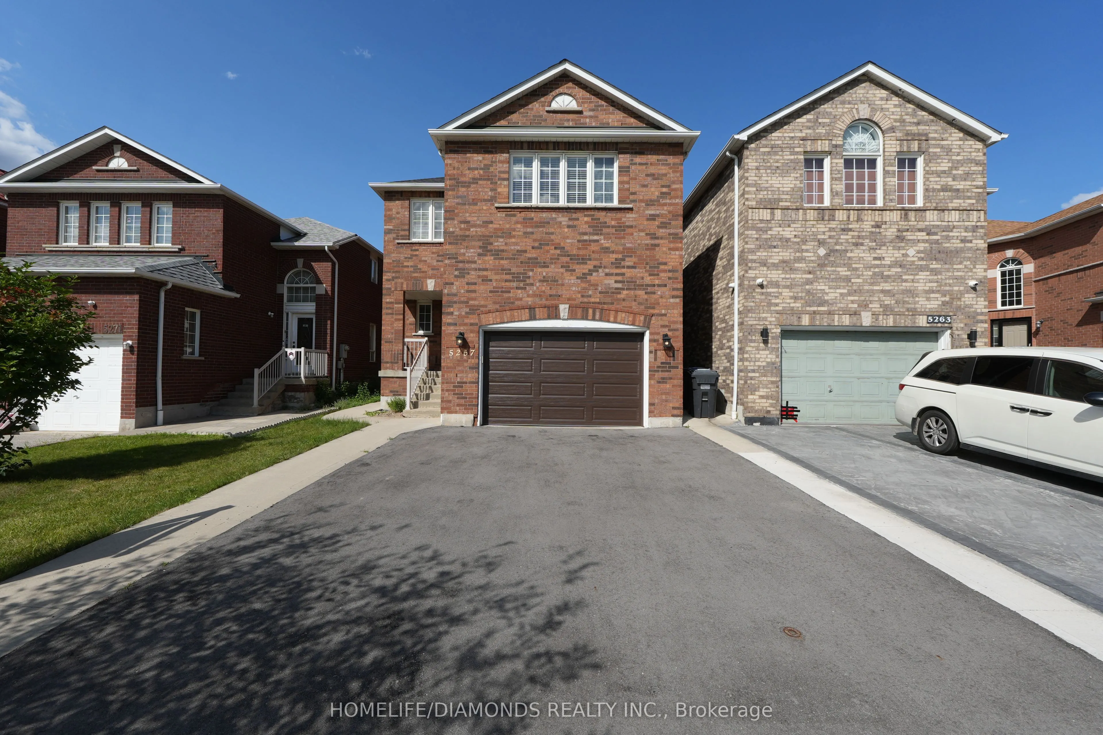 5267 BROOKWOOD Court