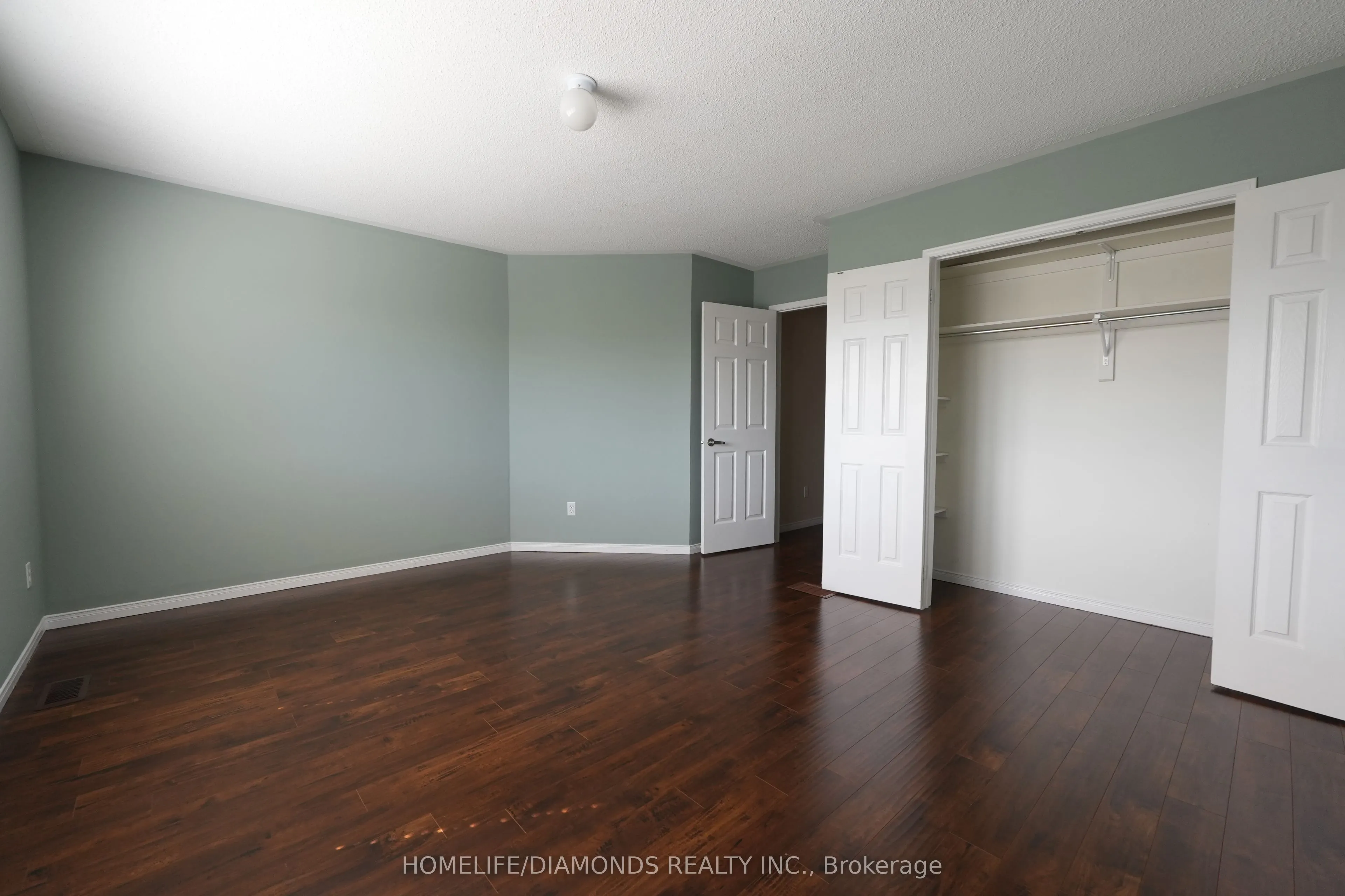 5267 BROOKWOOD Court