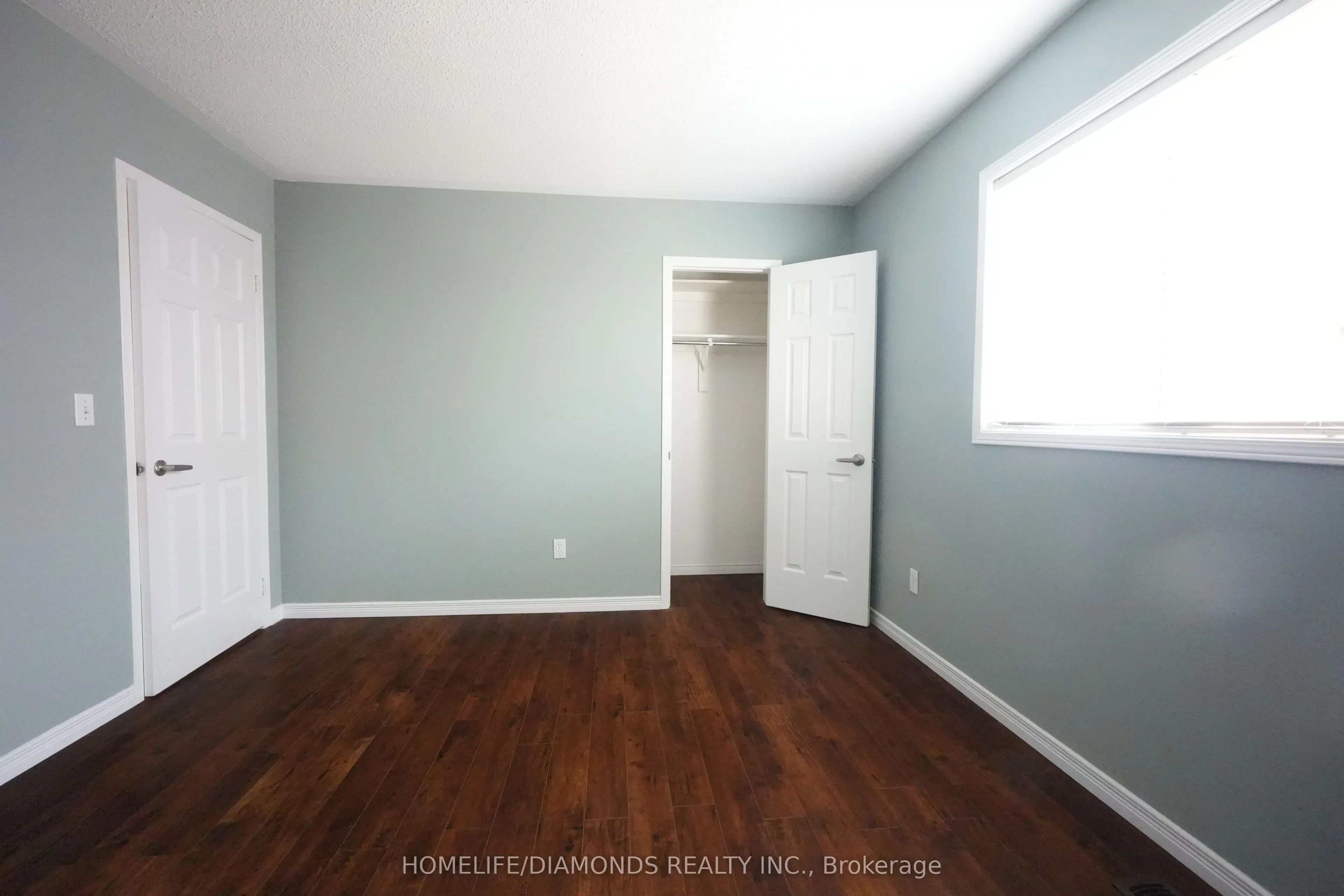 5267 BROOKWOOD Court