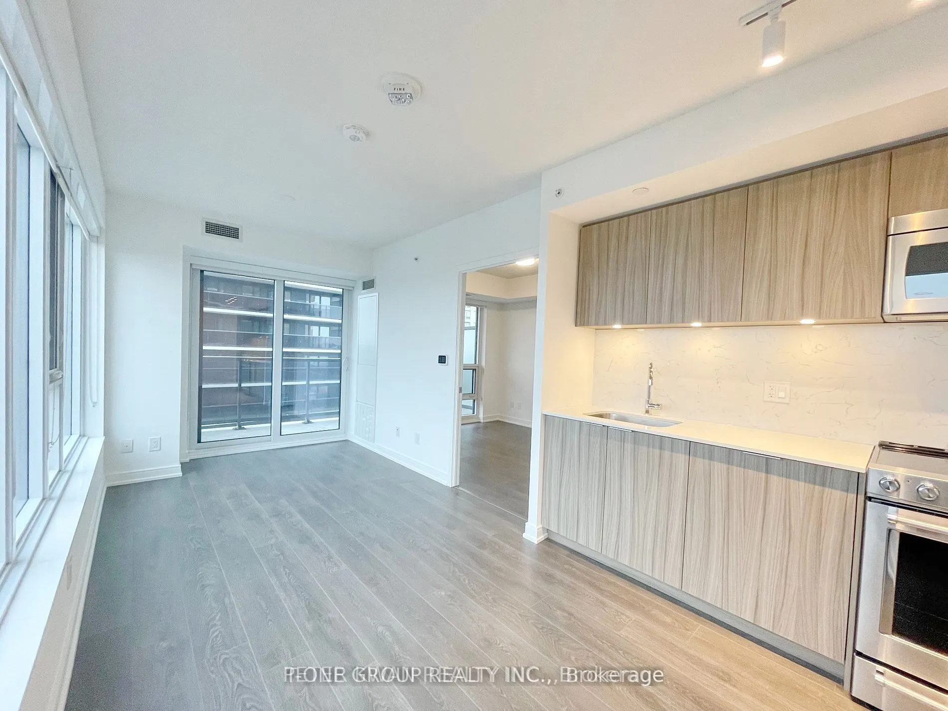 30 Samuel Wood Way, #1504