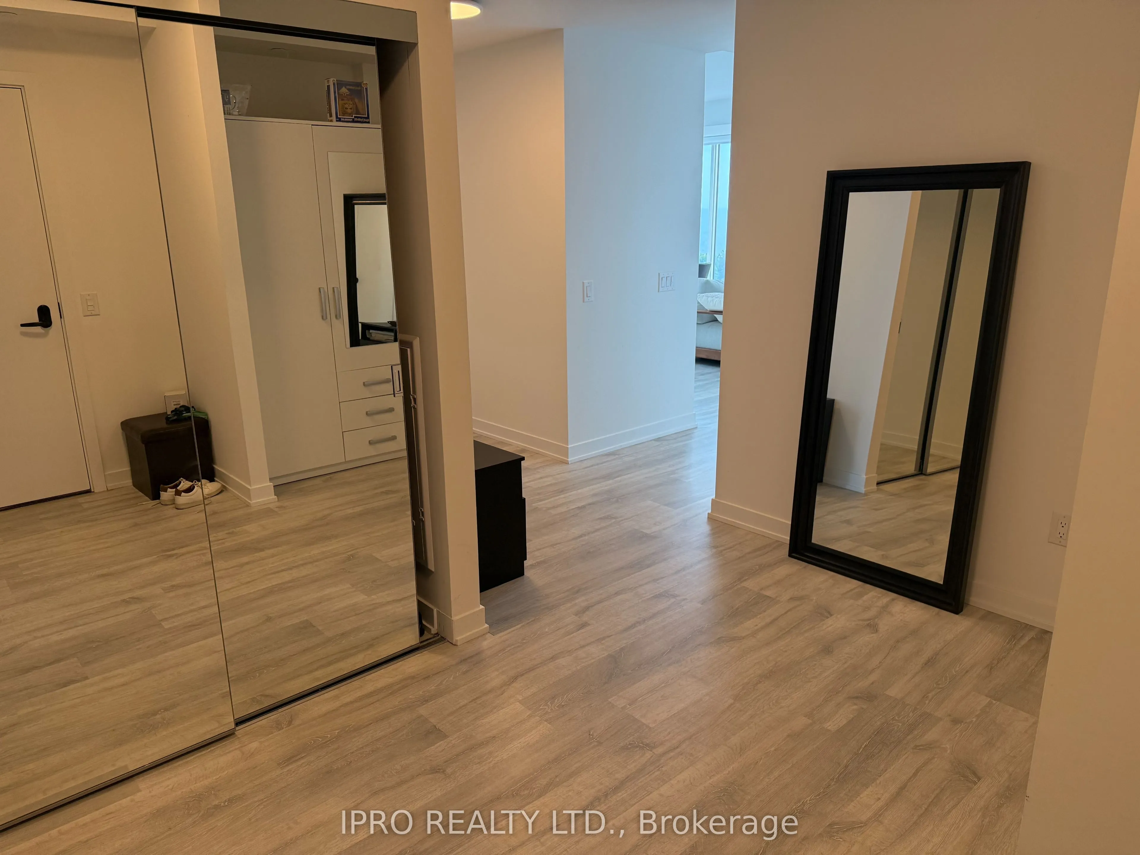 220 Missinnihe Way, #1408