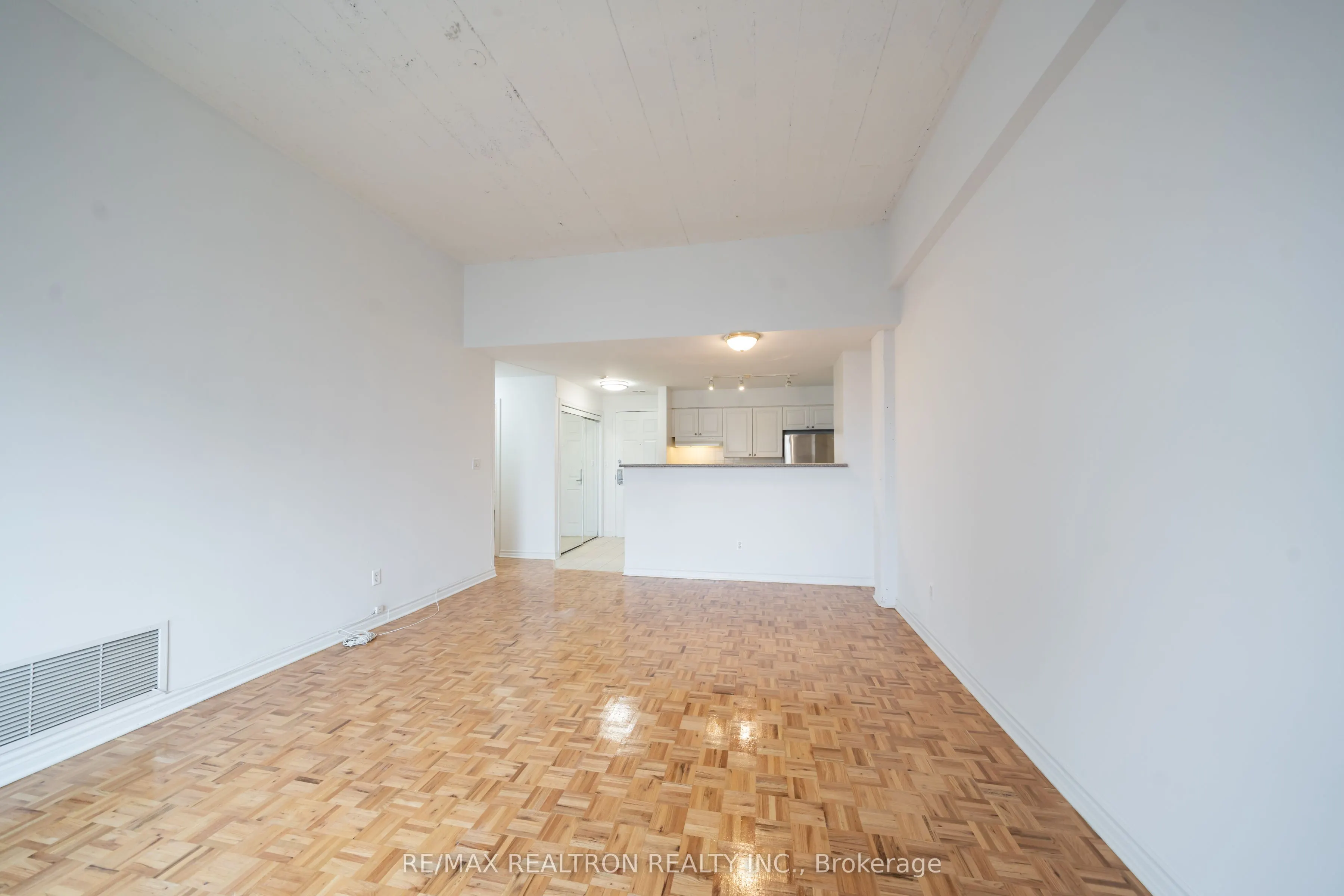 1401 Dupont Street, #413
