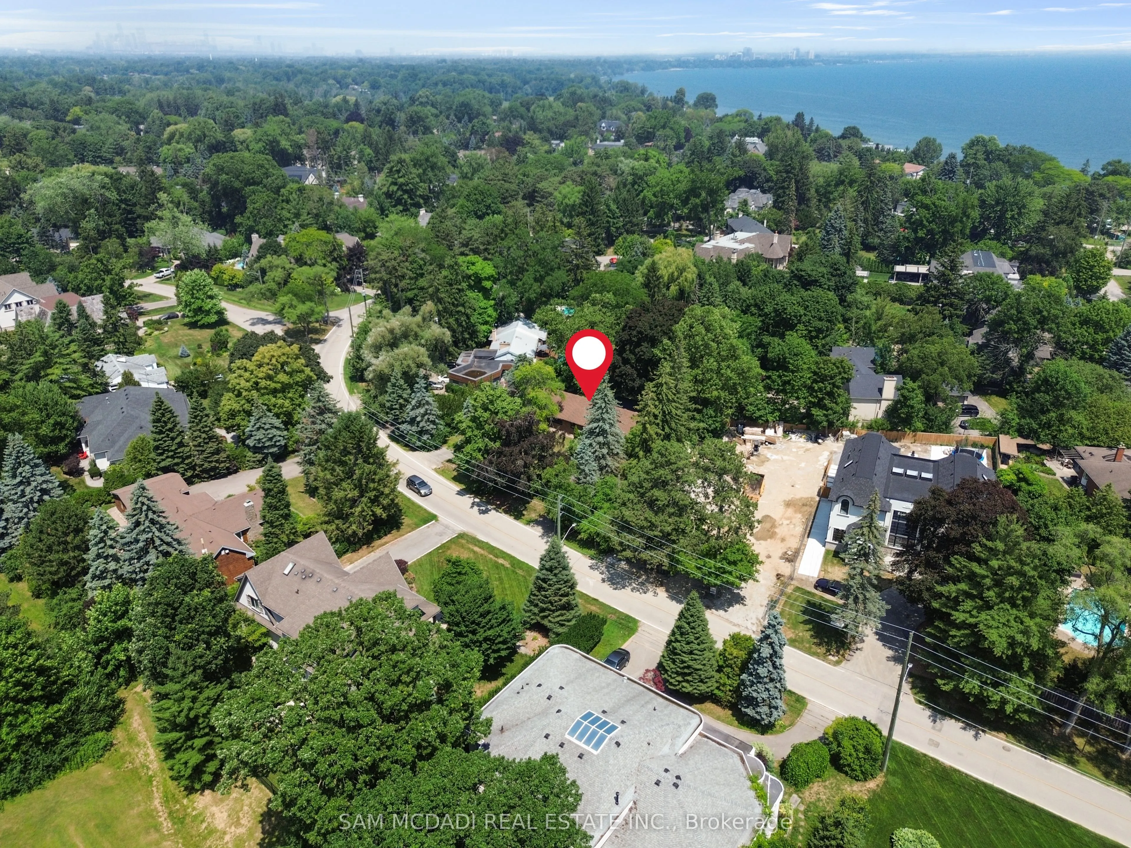 415 Country Club Crescent