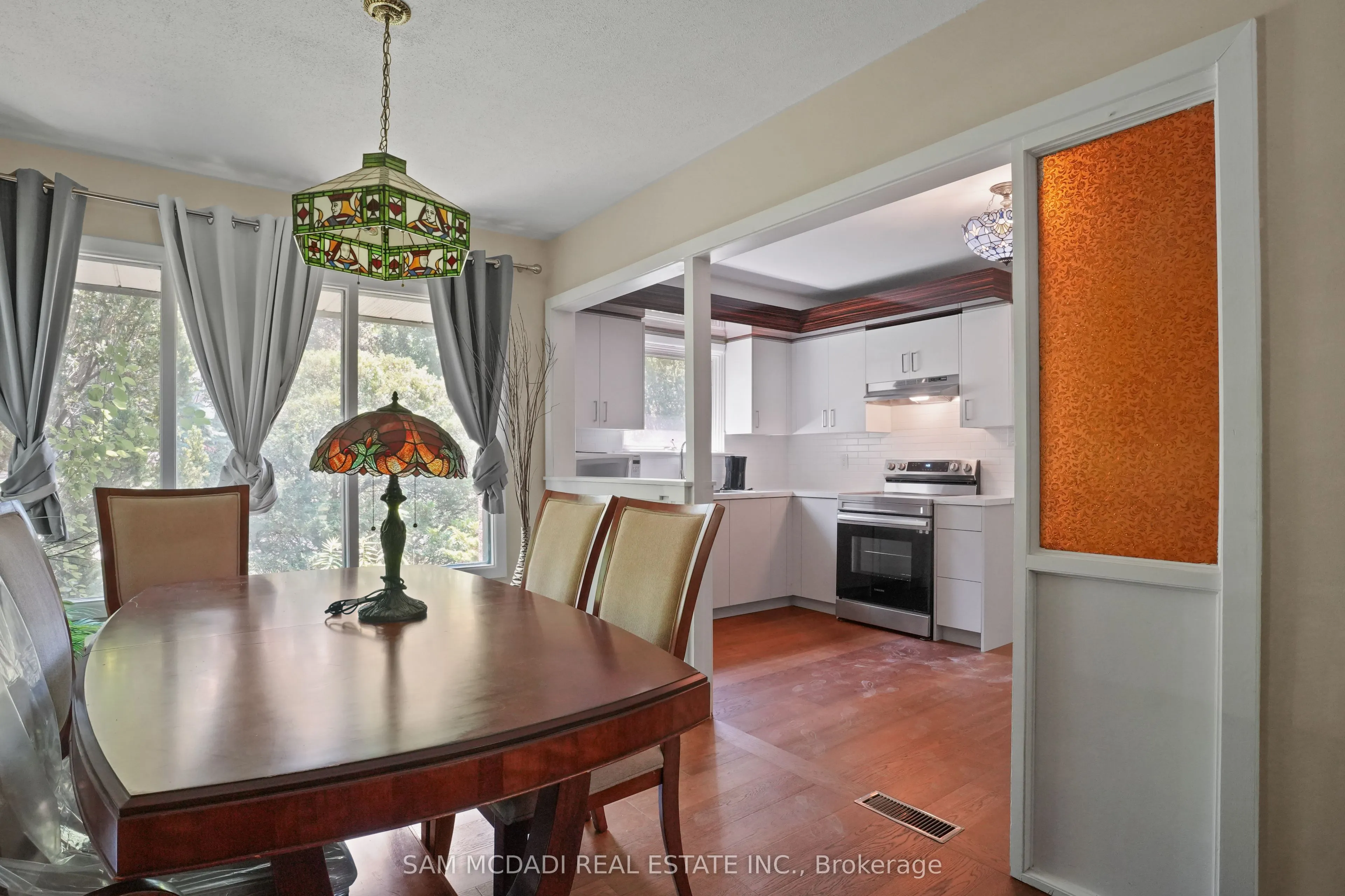 415 Country Club Crescent