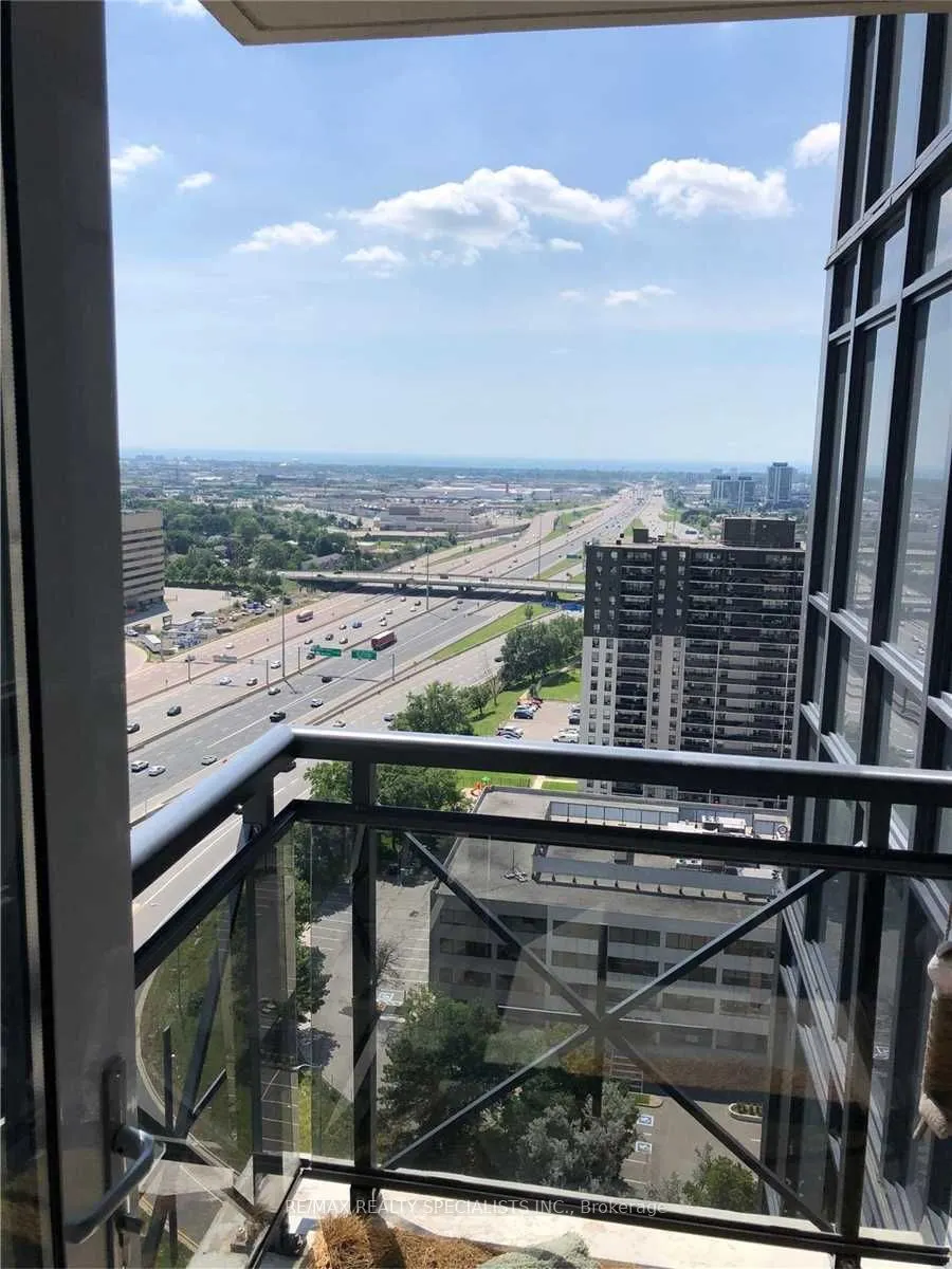 6 Eva Road, #2105