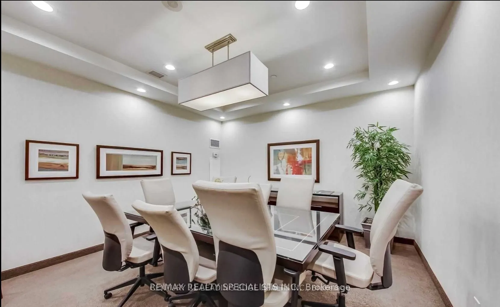 6 Eva Road, #2105