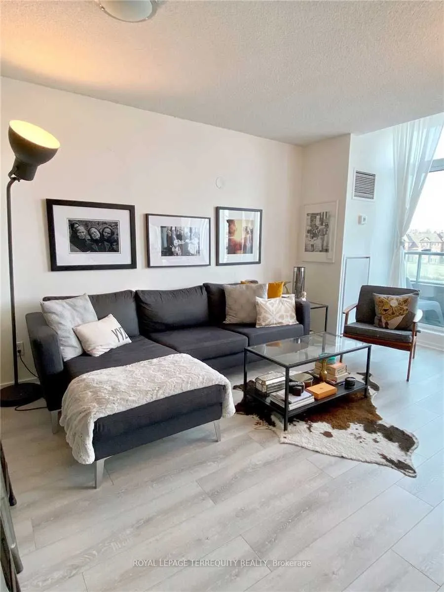 200 Manitoba Street, #328