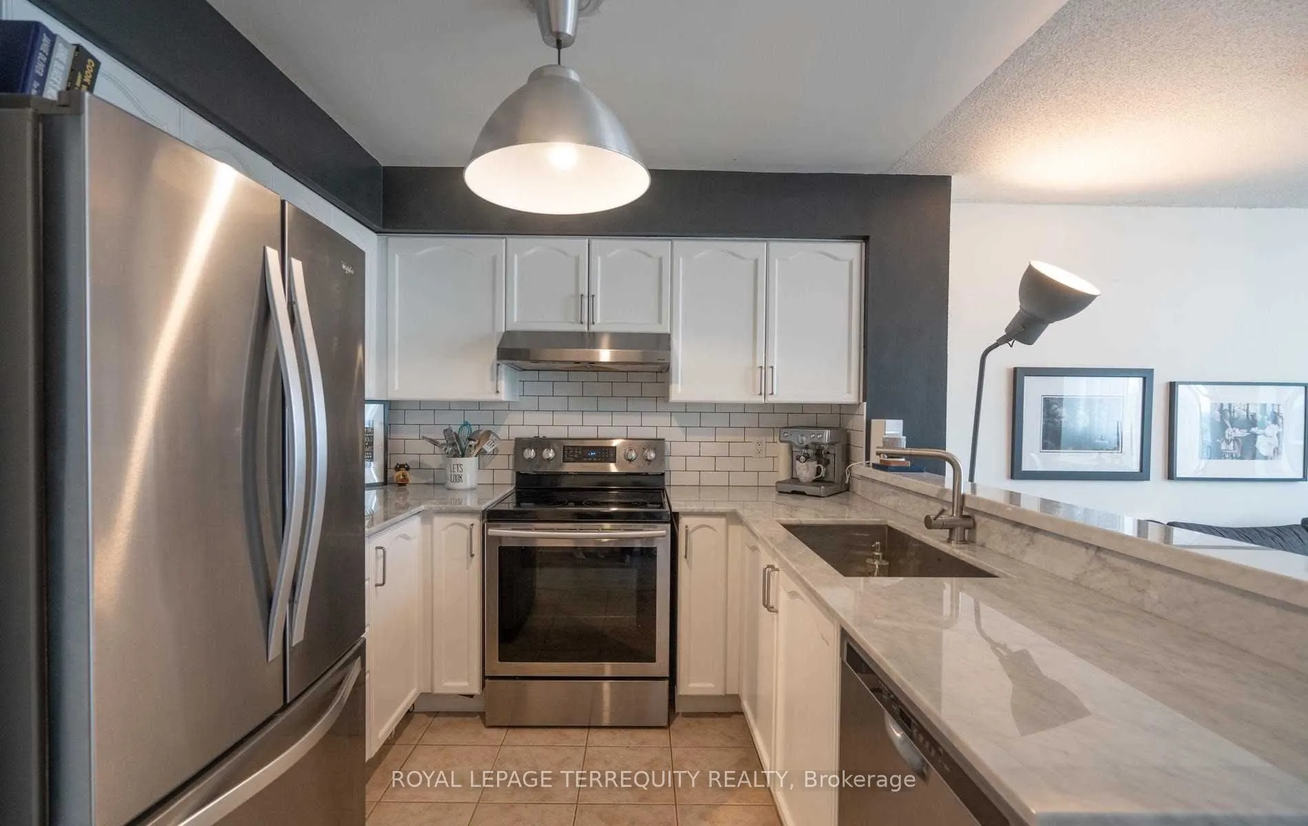 200 Manitoba Street, #328