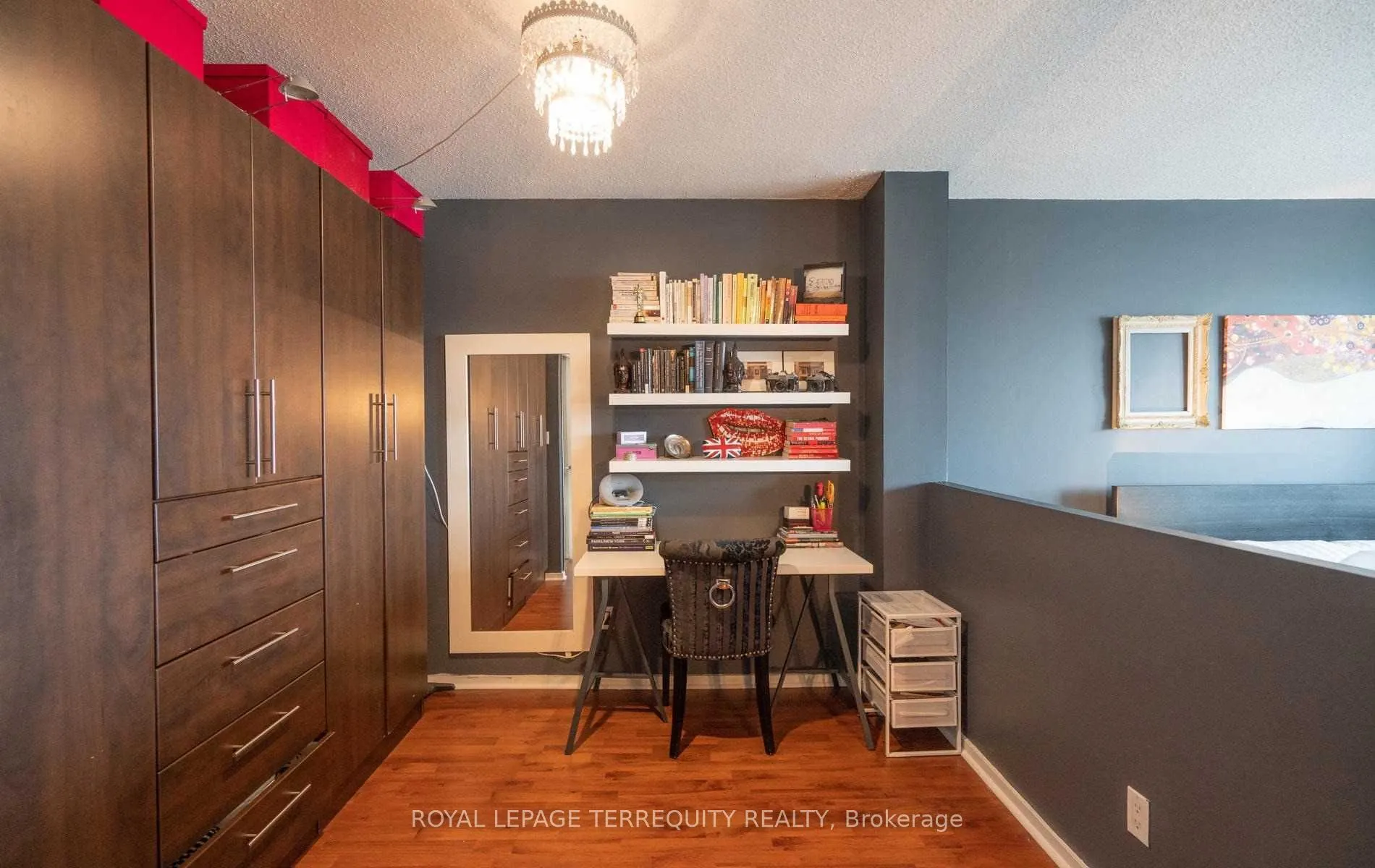 200 Manitoba Street, #328