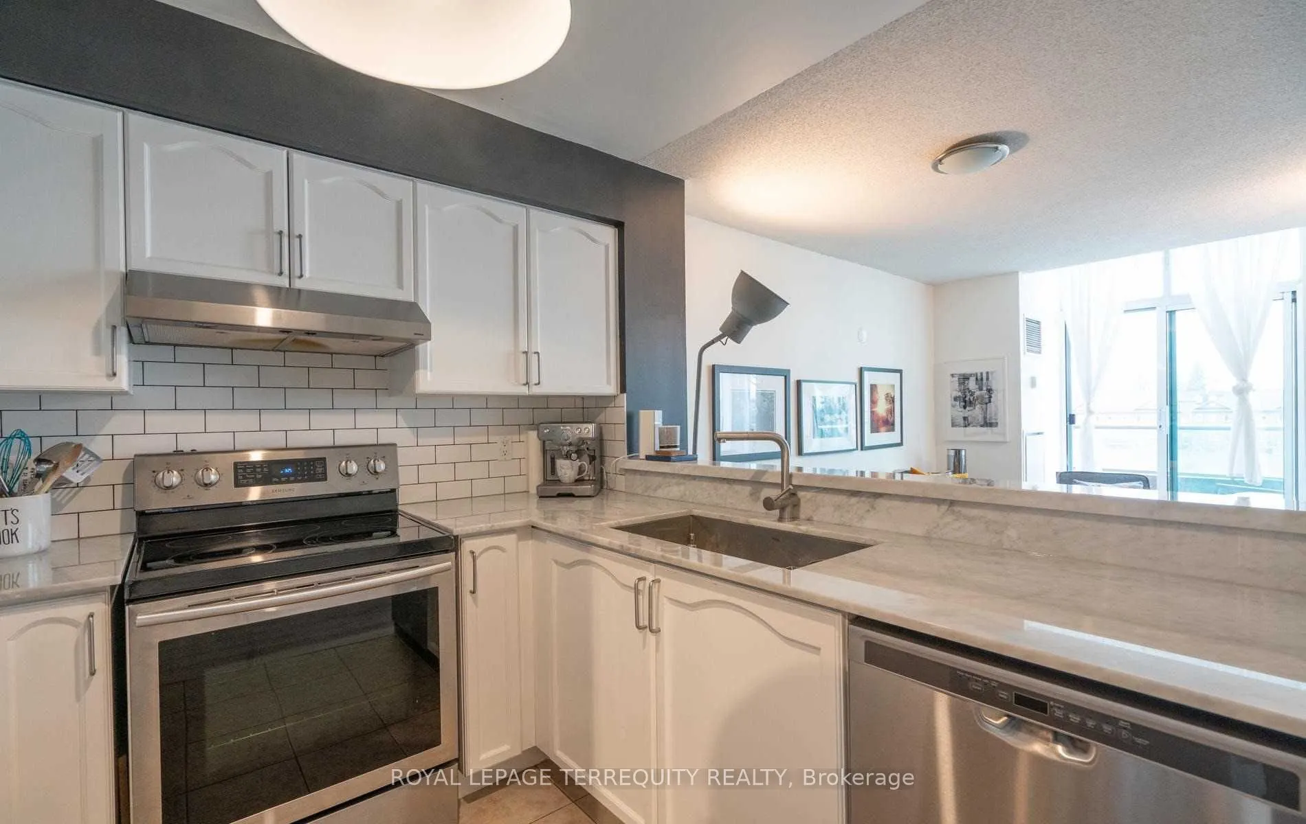 200 MANITOBA Street, #328