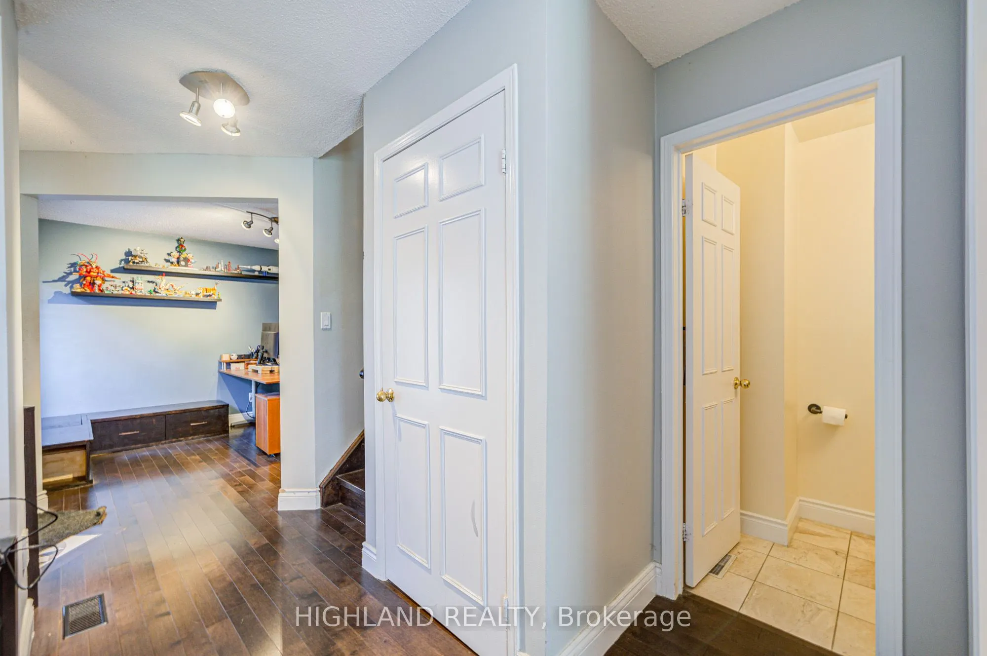 246 Winfield Terrace