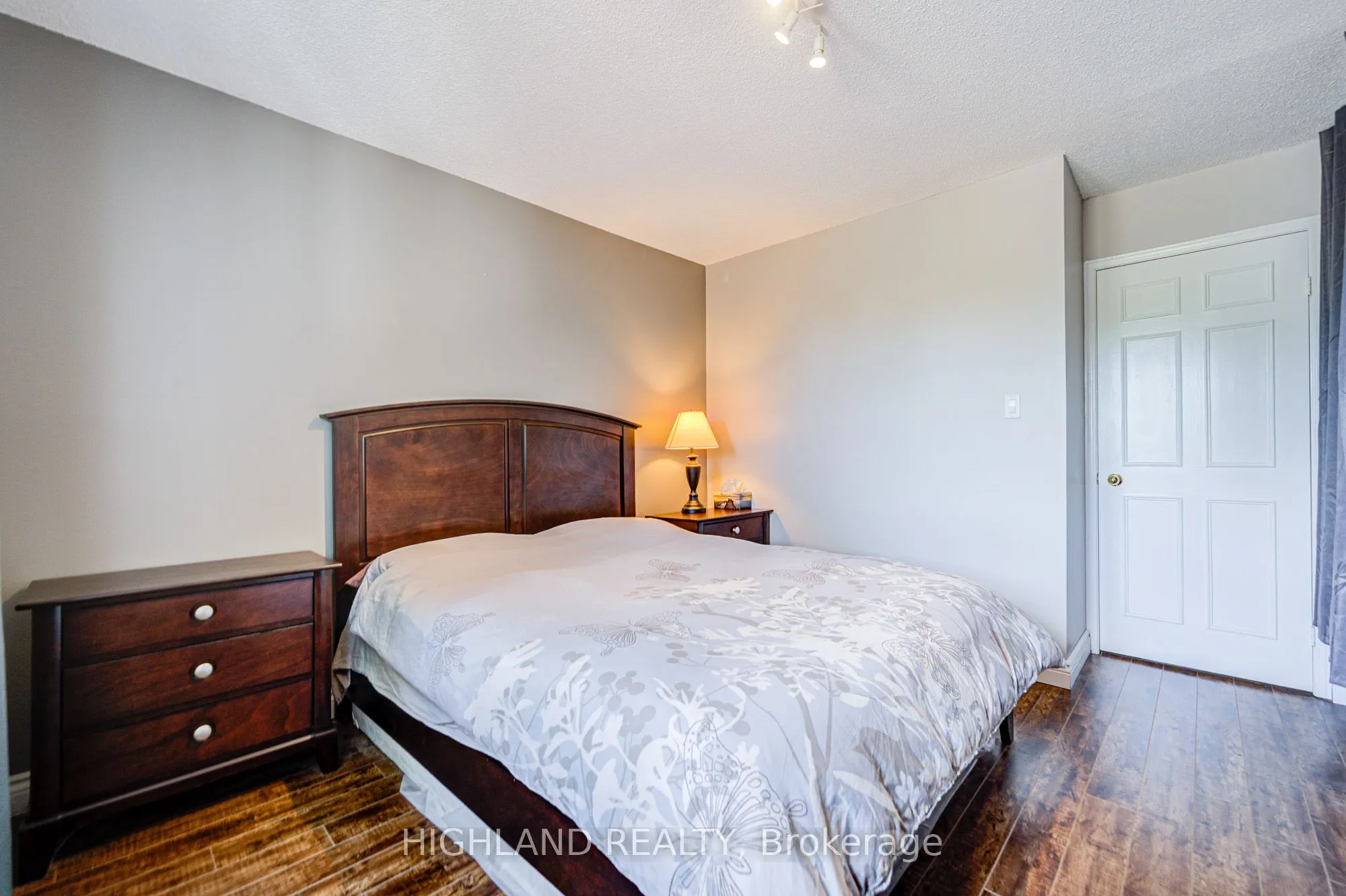 246 Winfield Terrace